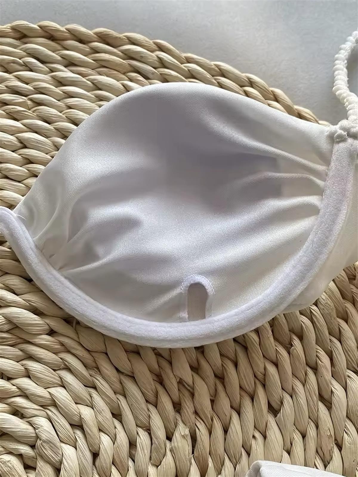 Beyaz Burgu Askılı Bikini Takımı