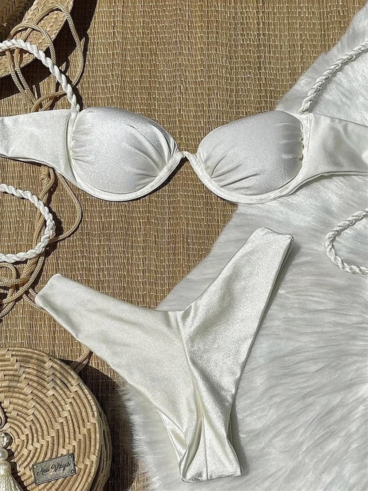 Beyaz Burgu Askılı Bikini Takımı