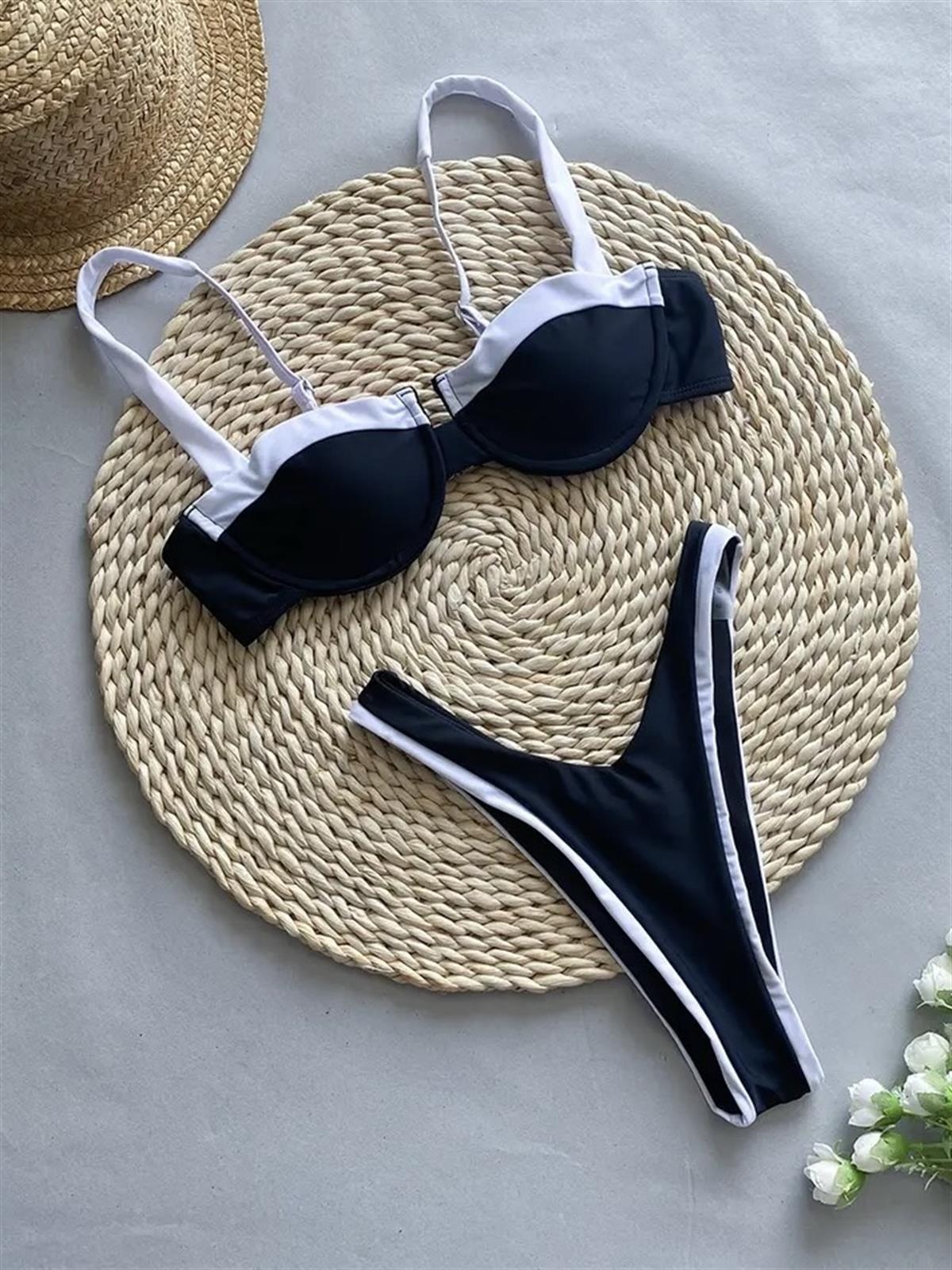 Beyaz Çizgi Detaylı V Kesim Bikini Takımı