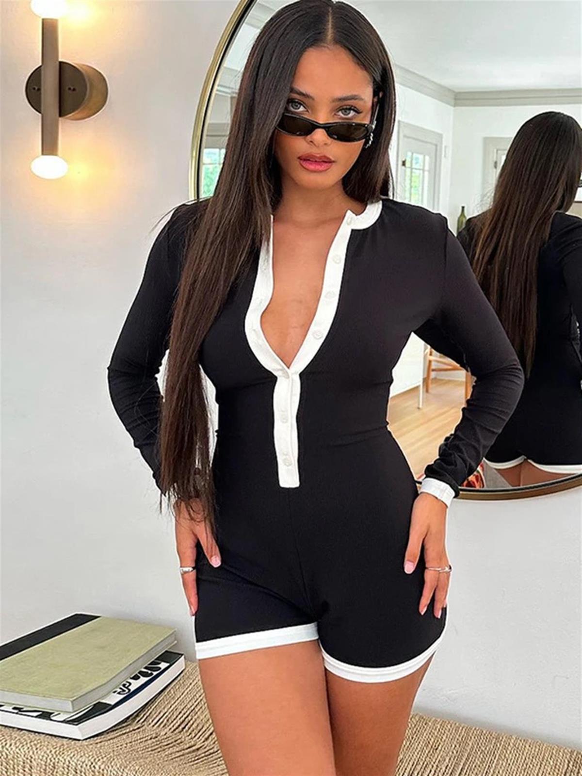 Beyaz Şeritli Düğme Detaylı Mini Tulum