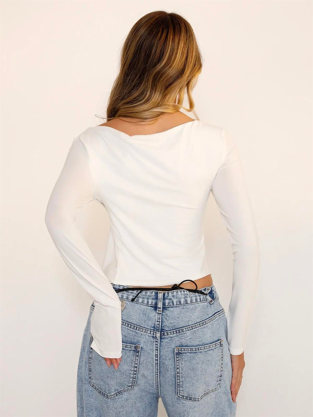 Çıtçıt Detaylı Beyaz Bluz
