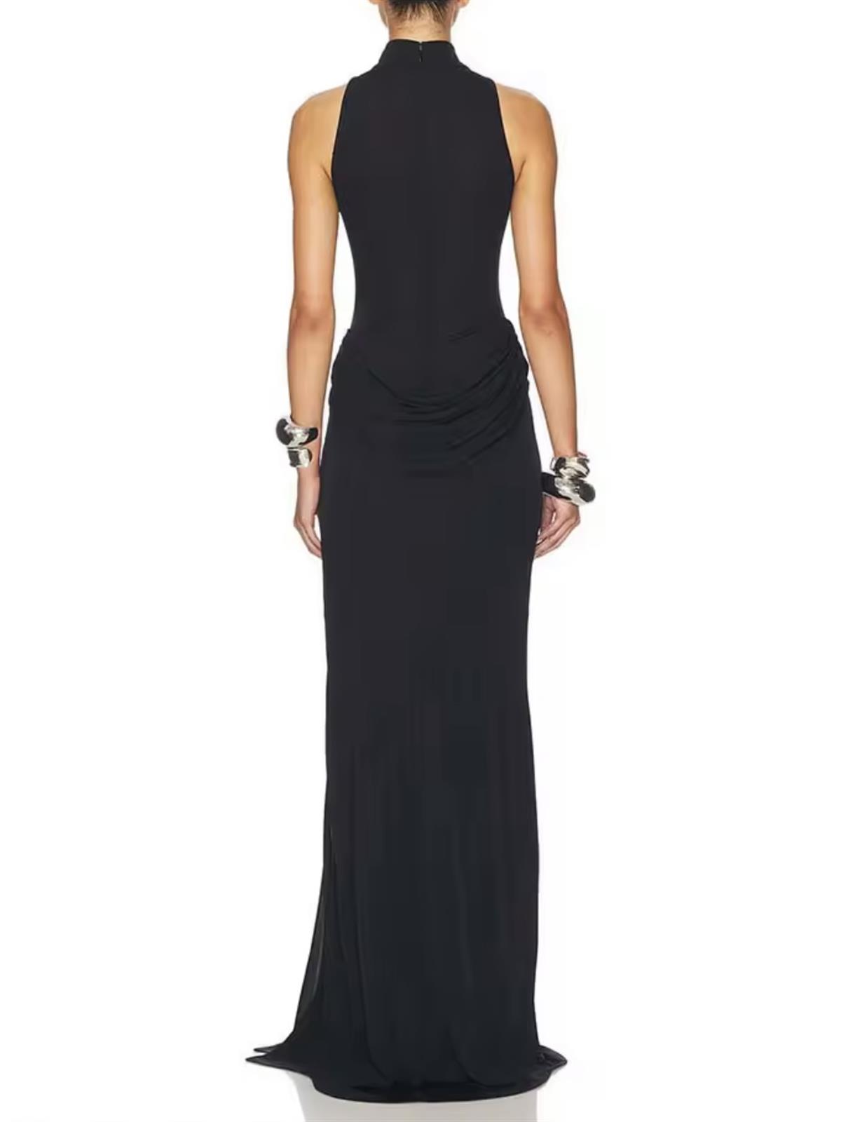 Yırtmaç Detaylı Halter Yaka Siyah Elbise