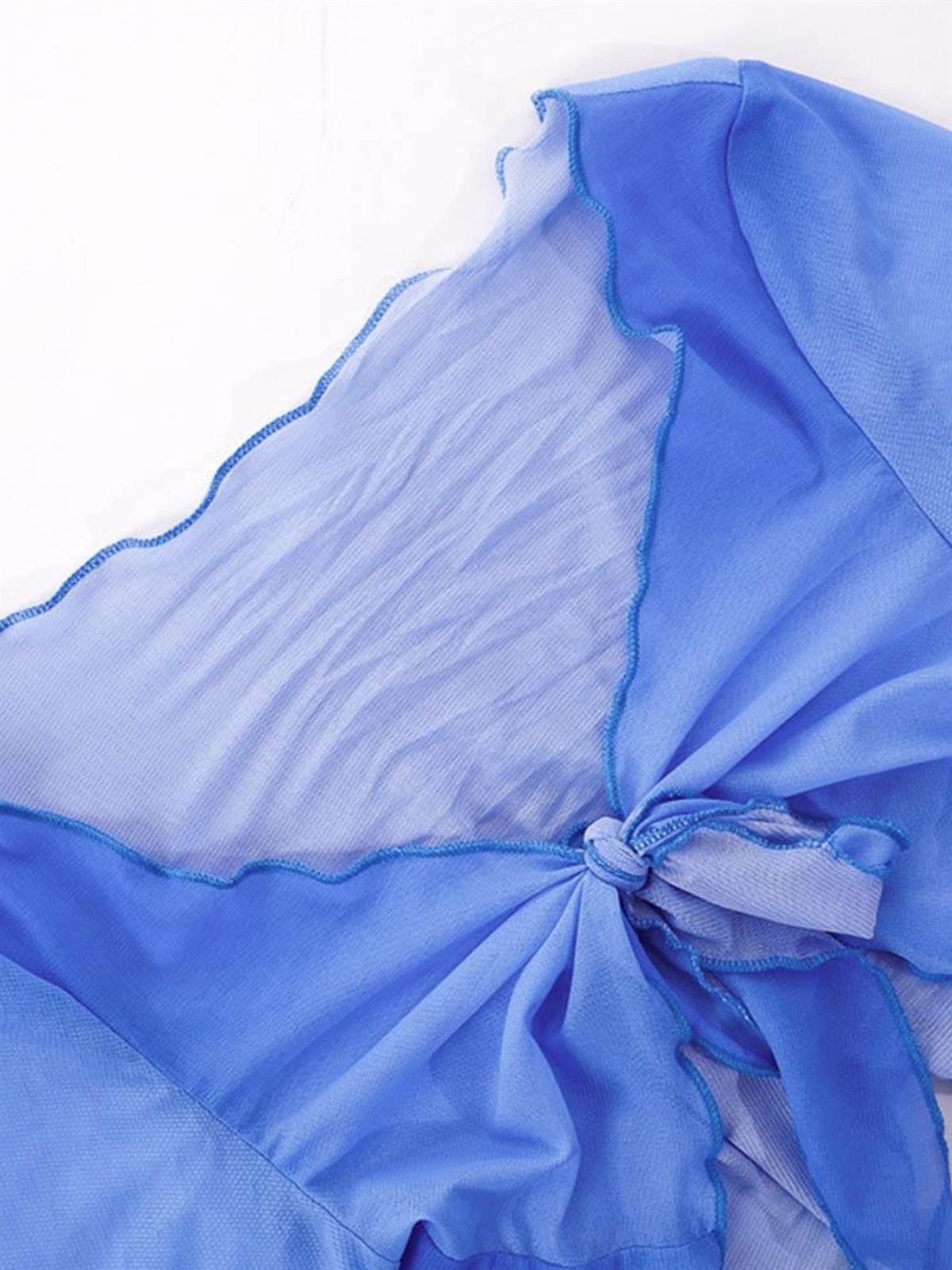 Dört Parçalı Bikini ve Pareo Set