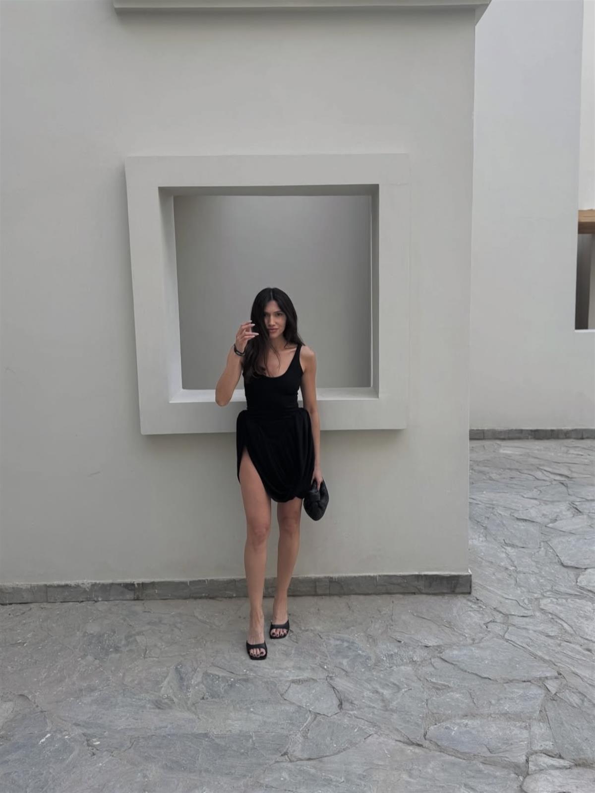 Drape Detaylı Siyah Mini Elbise