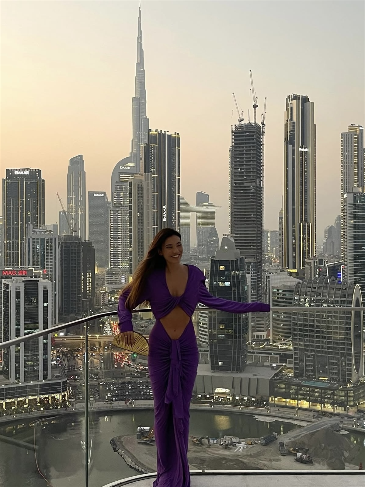 Drapeli Bel Dekolteli Mor Elbise