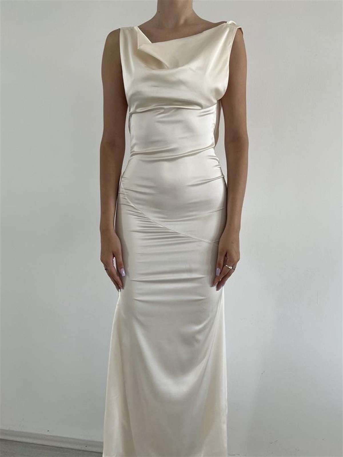 Ekru Saten Sırt Dekolteli Elbise