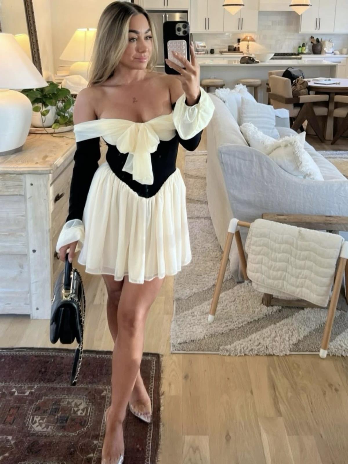 Fiyonk Detaylı Düşk Omuzlu Mini Elbise