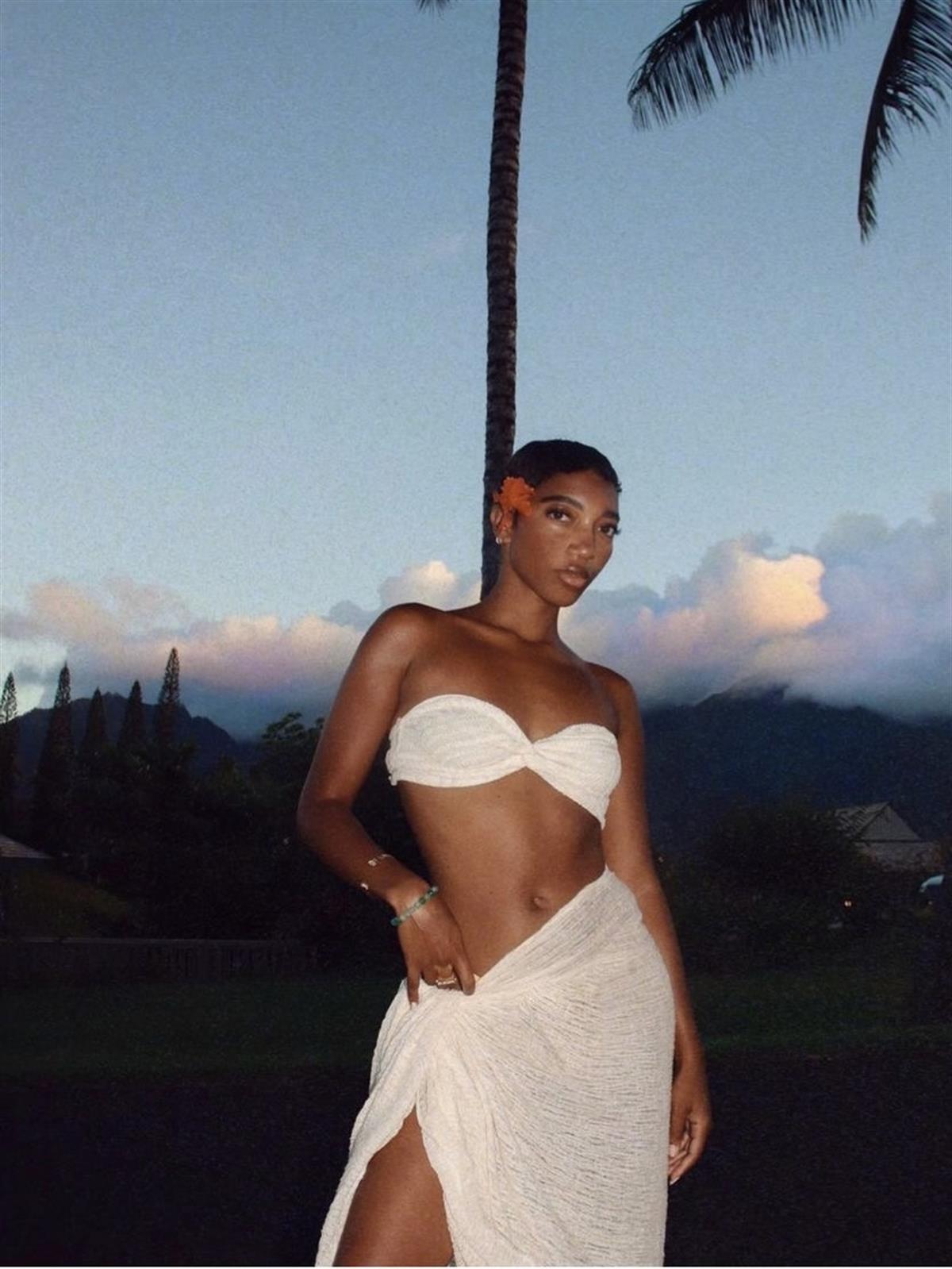 Flounce Dekolteli Takım