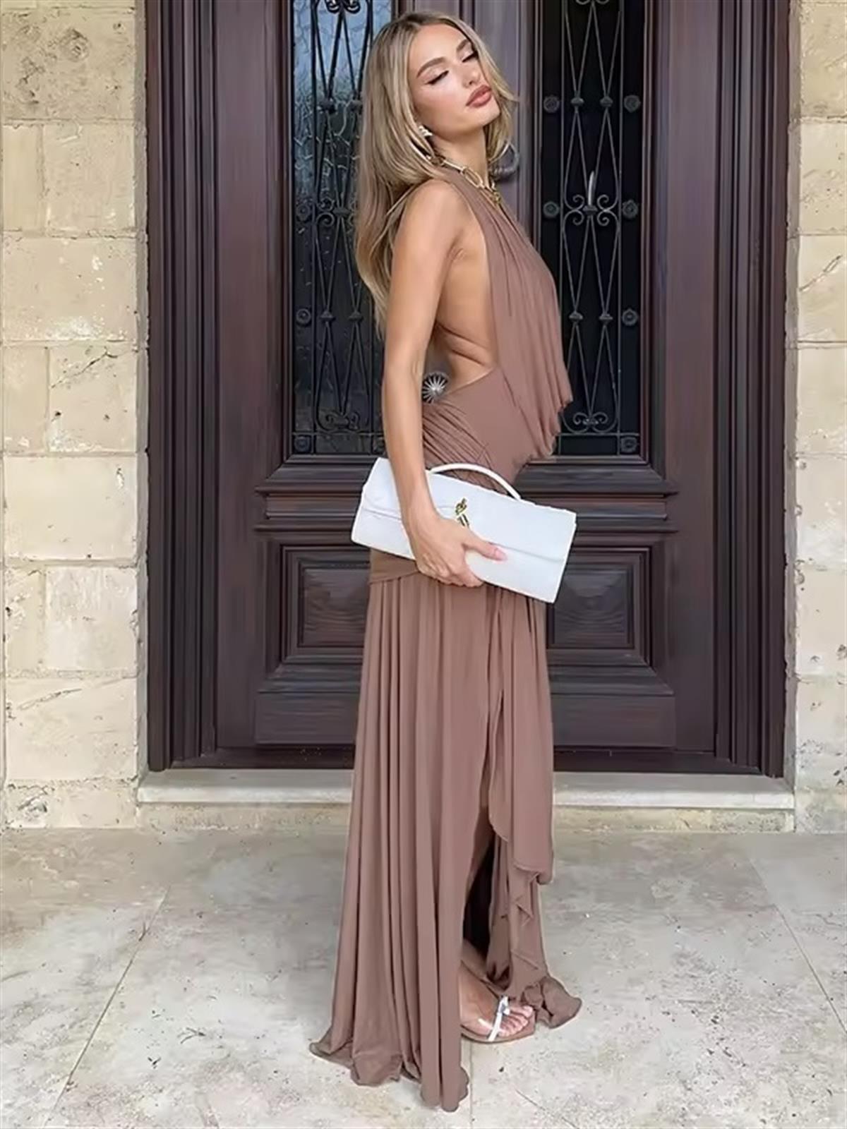 Kahverengi Degaje Yaka Derin Sırt Dekolteli Elbise