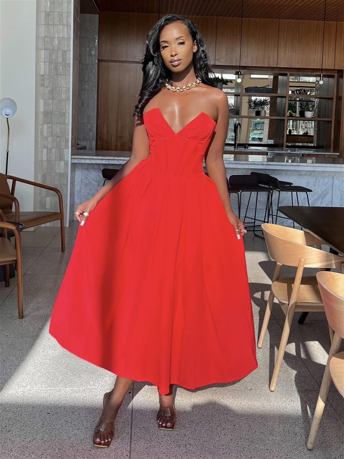 Korse Formlu Kalp Yaka Nar Çiçeği Midi Elbise