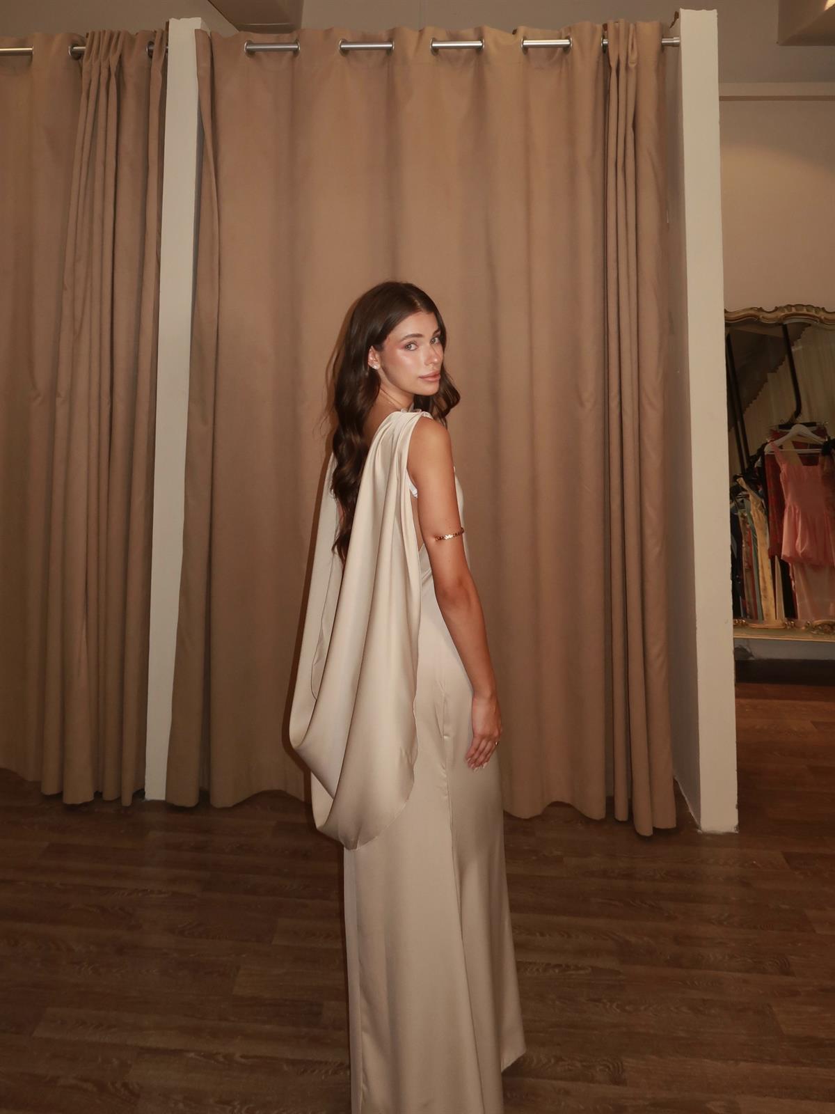 Krem Drapeli Pelerin Detaylı Uzun Elbise