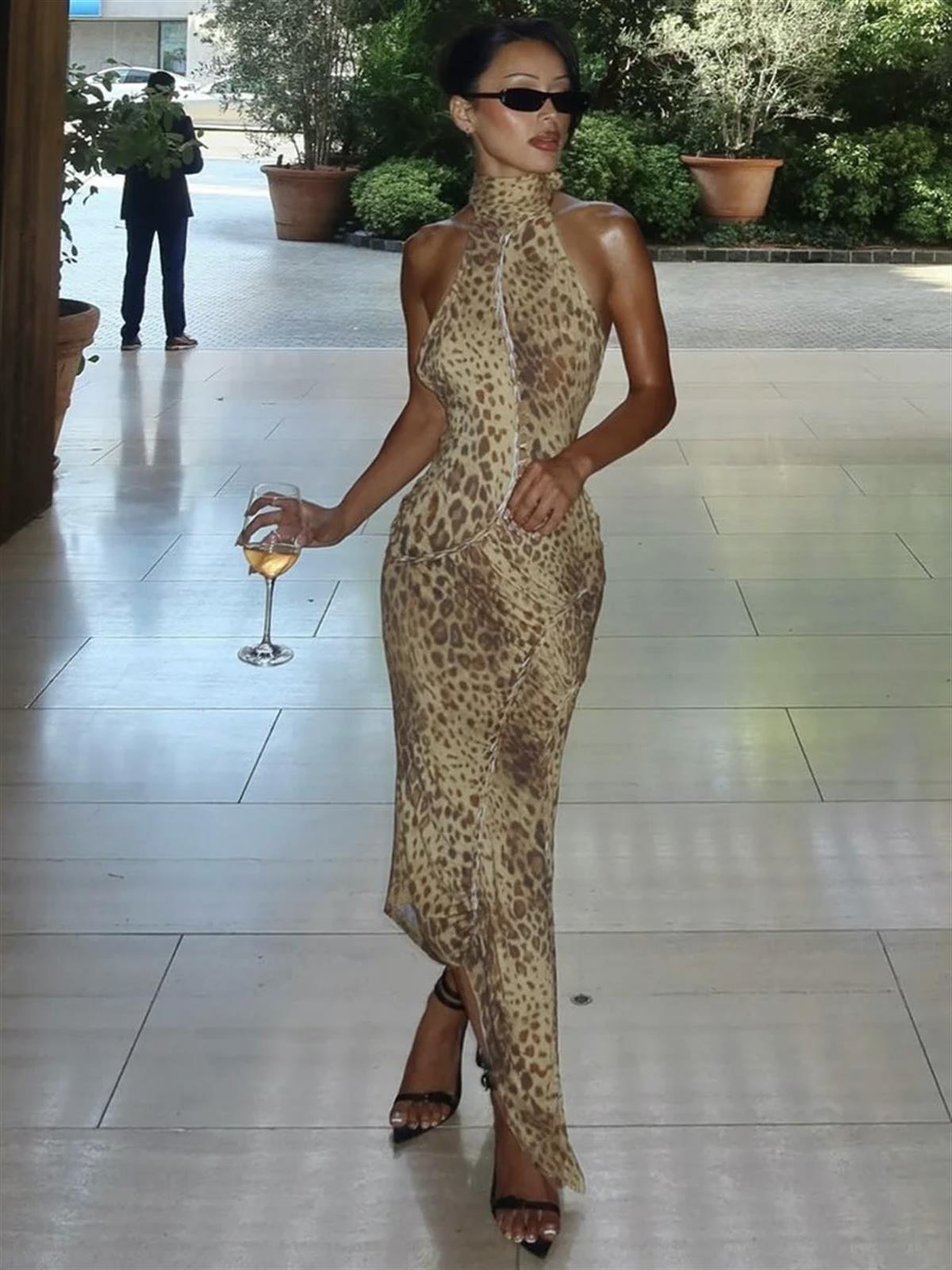 Leopar Desenli Asimetrik Kesim Elbise