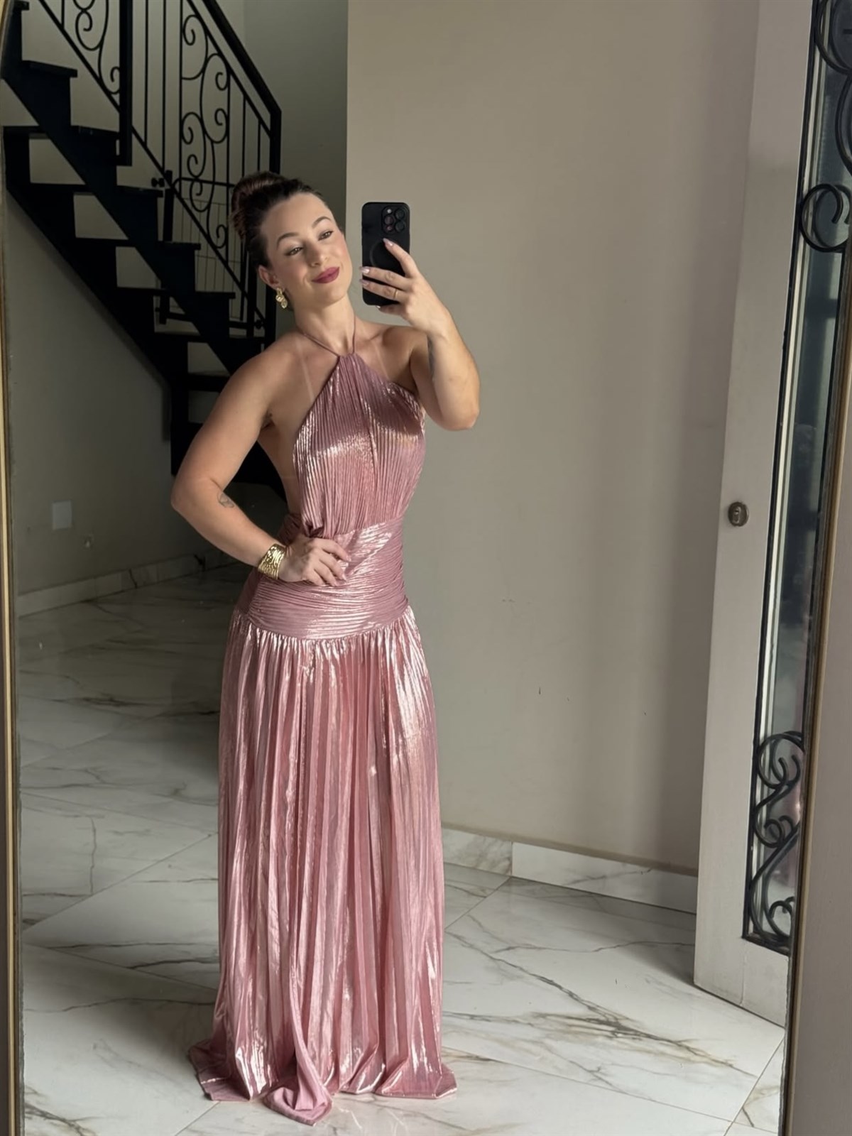 Metalik Dokulu Halter Yaka Yırtmaçlı Uzun Elbise - Pembe