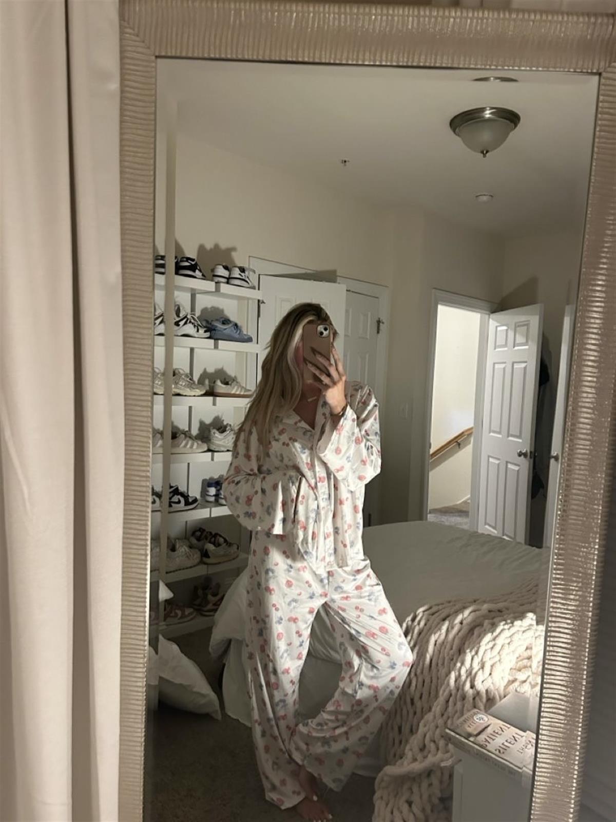 Meyve Desenli Uzun Kollu Beyaz Pijama Takımı