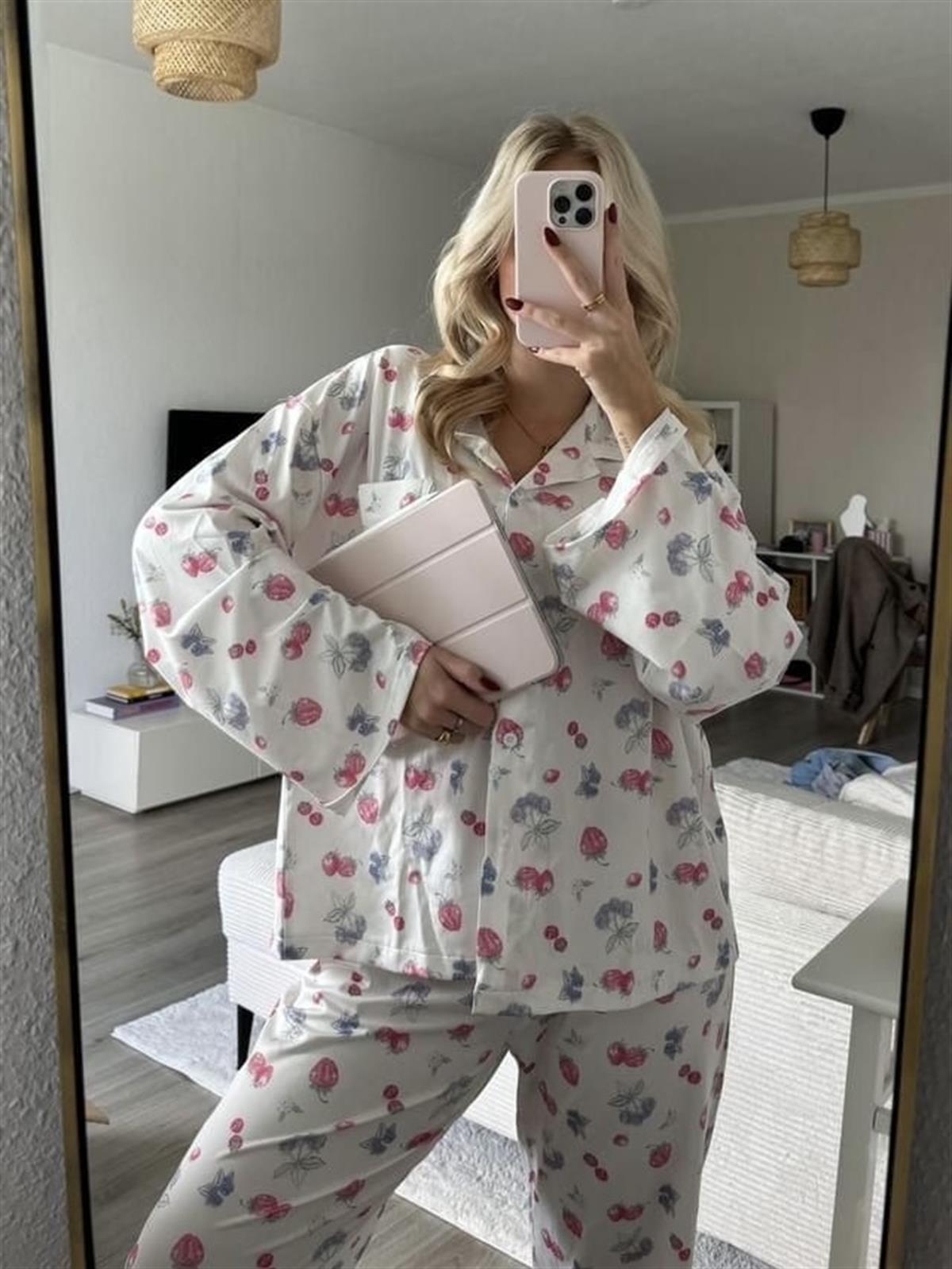 Meyve Desenli Uzun Kollu Beyaz Pijama Takımı