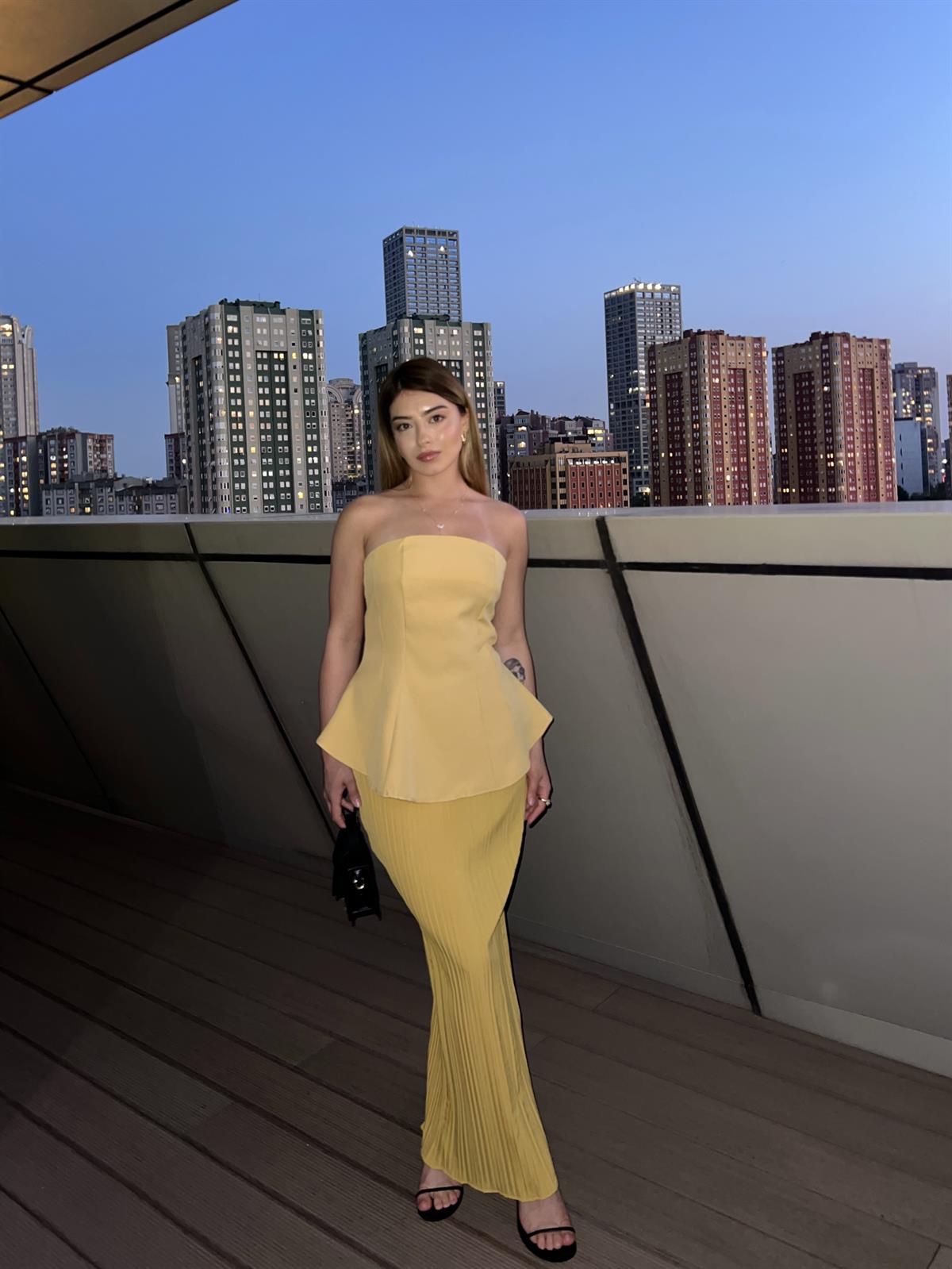 Piliseli Straplez Sarı Takım