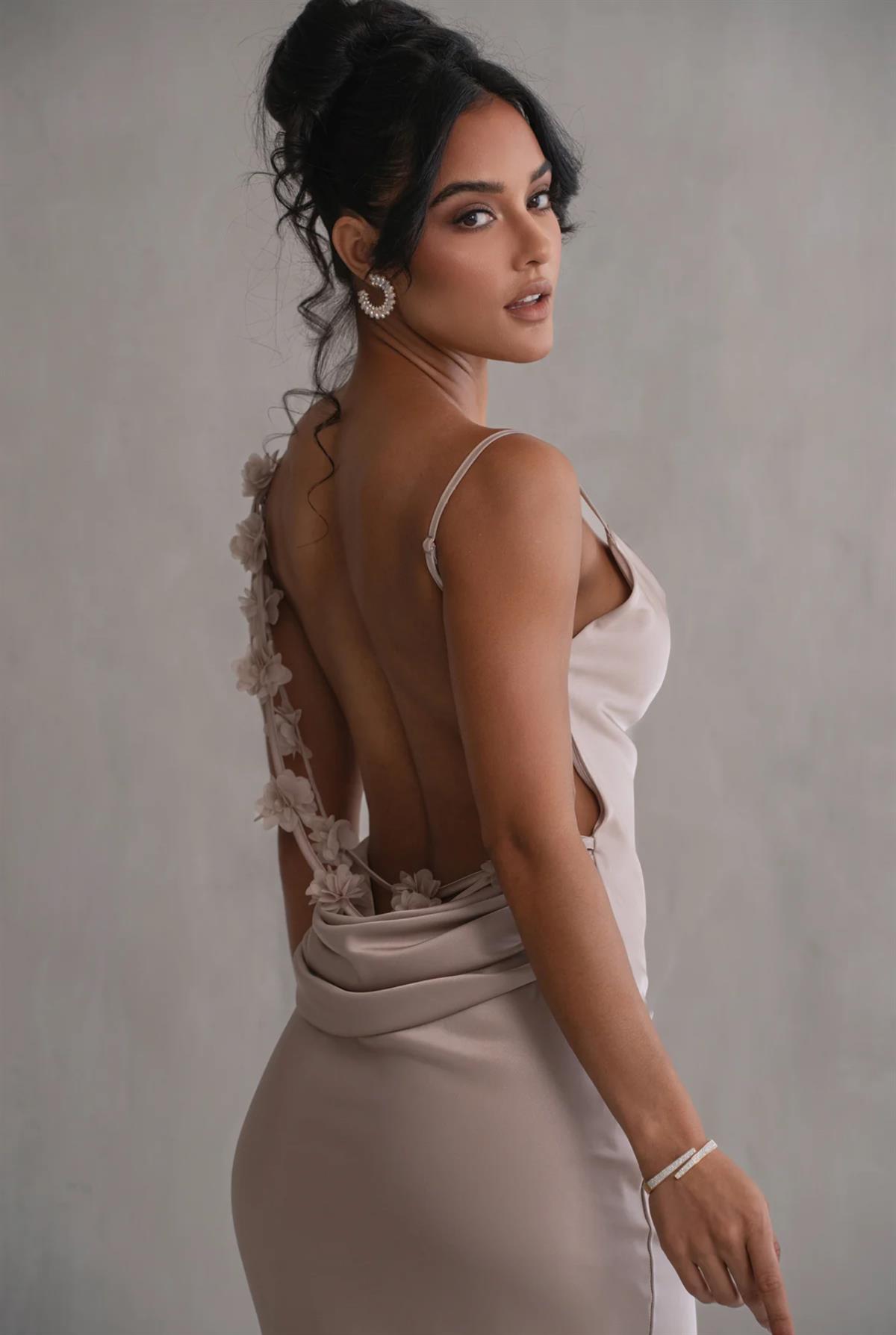 Pudra Pembe Rengi Aplike Saten Uzun Elbise