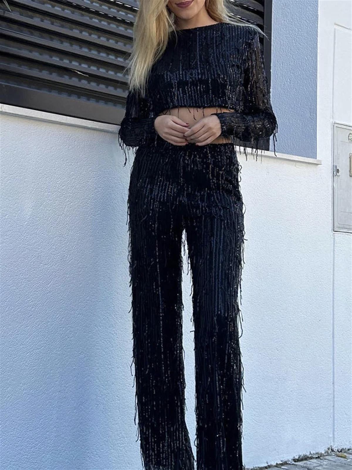 Püskül Pul Detaylı Siyah Takım