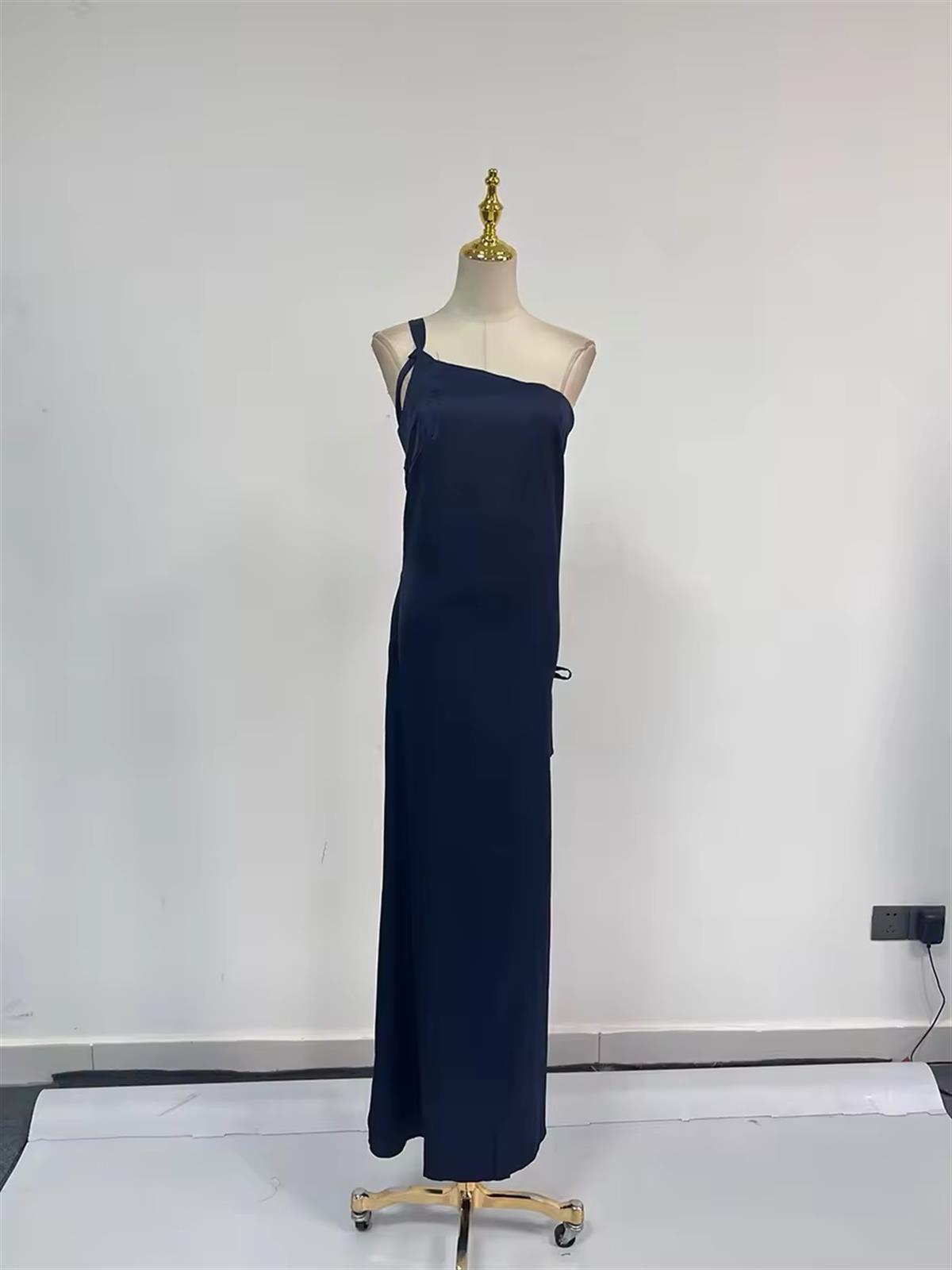 Saten Sırt Dekolteli Lacivert Elbise