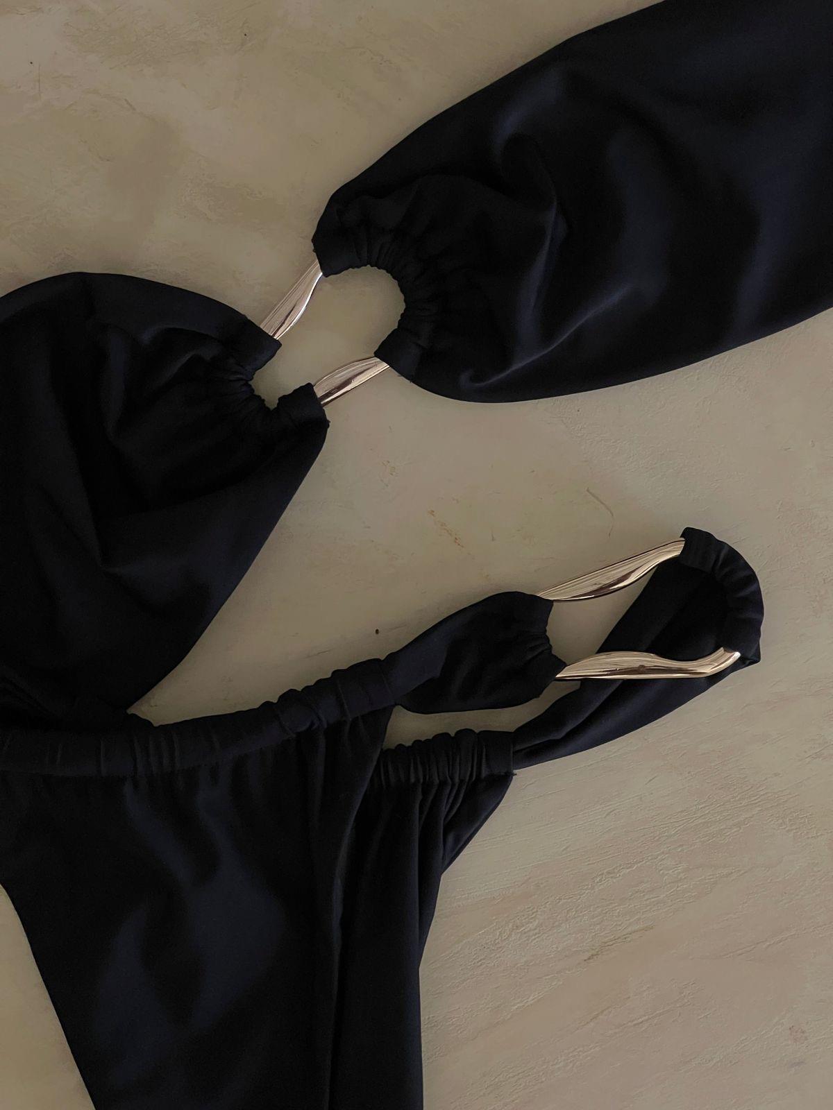 Straplez Gold Metal Detaylı Siyah Bikini Takım