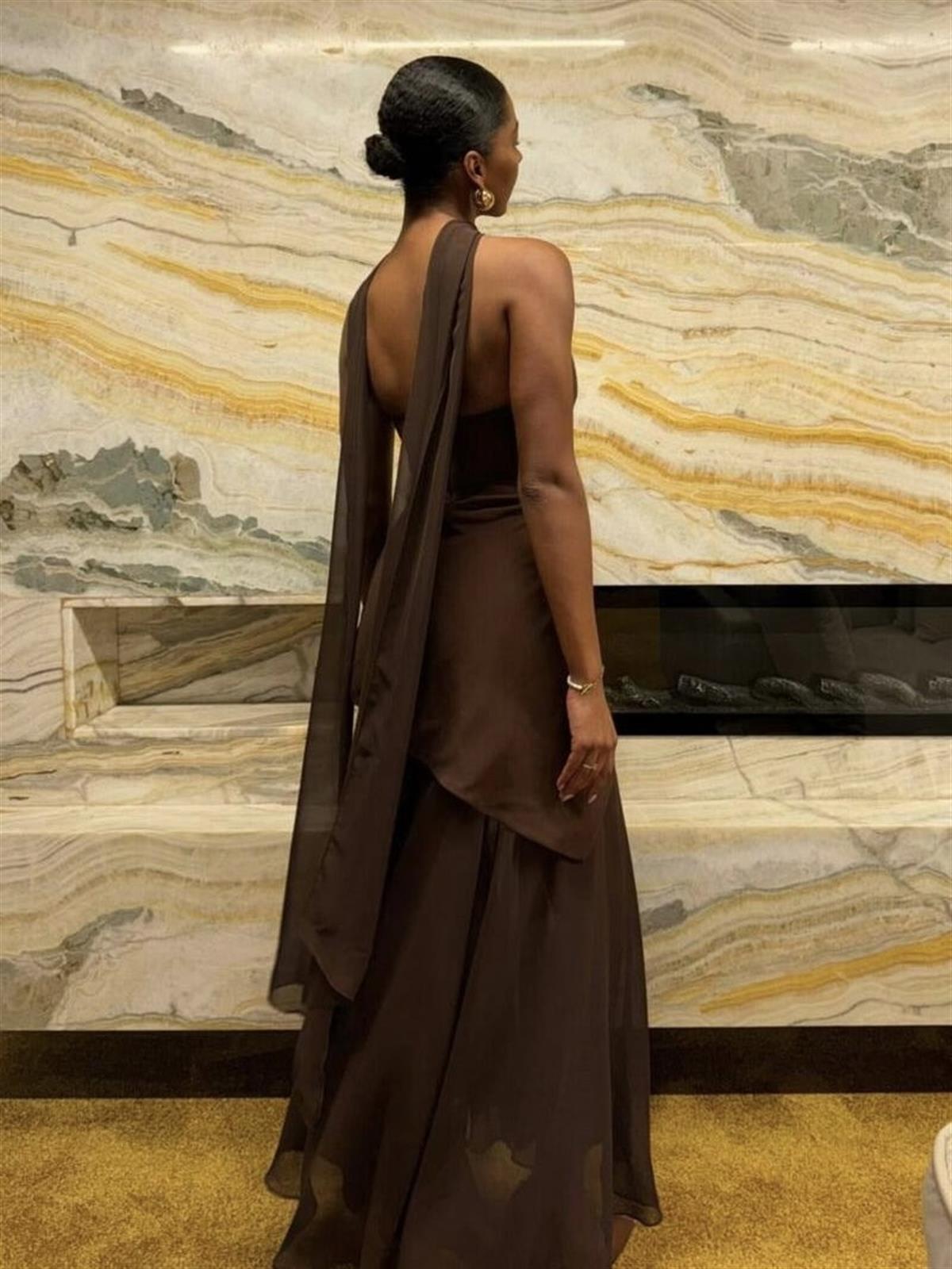 Tül Detaylı Asimetrik Straplez Kahverengi Elbise