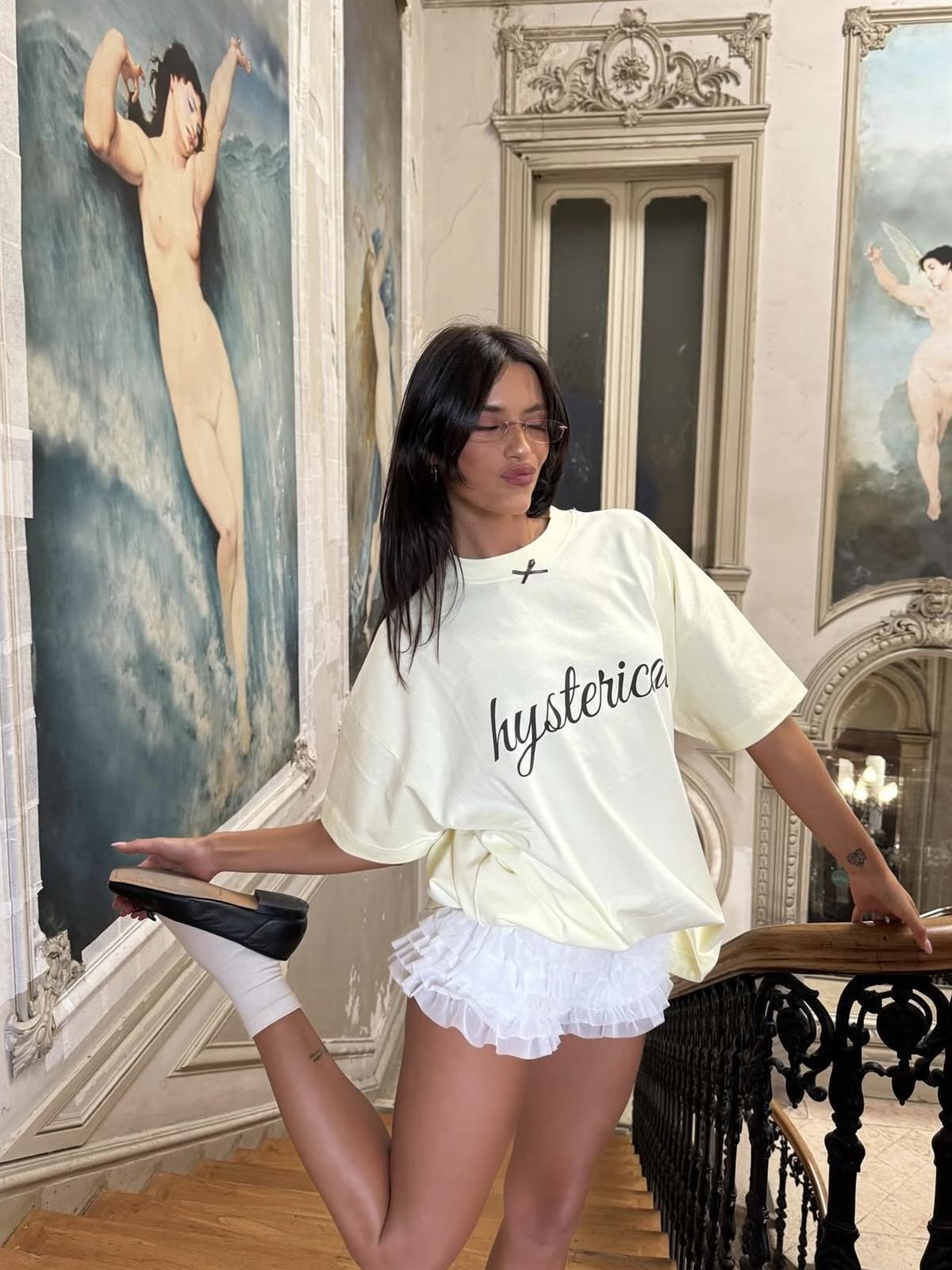 Tül Detaylı Mini Beyaz Şort