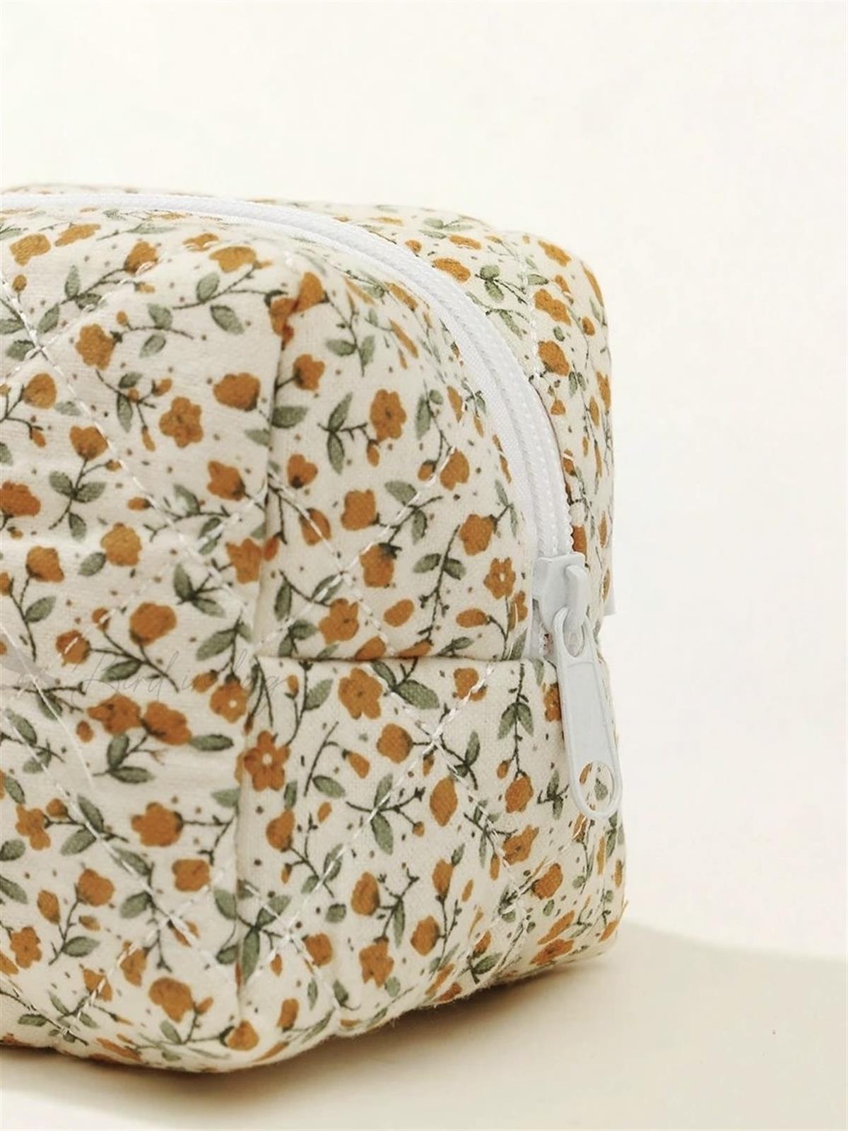Turuncu Çiçek Desenli Küçük Boy Makyaj Çantası