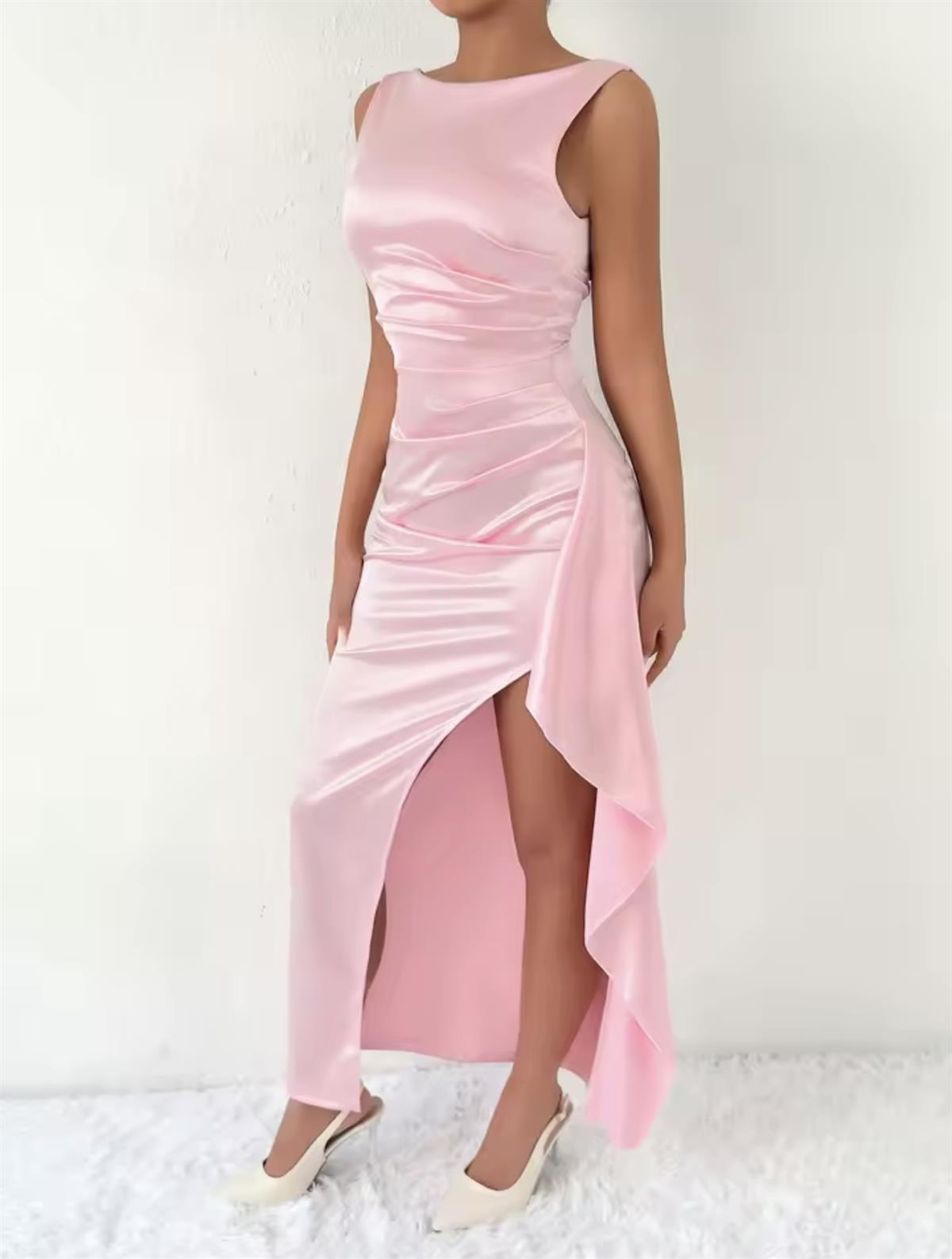 Yırtmaç Detaylı Sırt Dekolteli Pembe Saten Elbise
