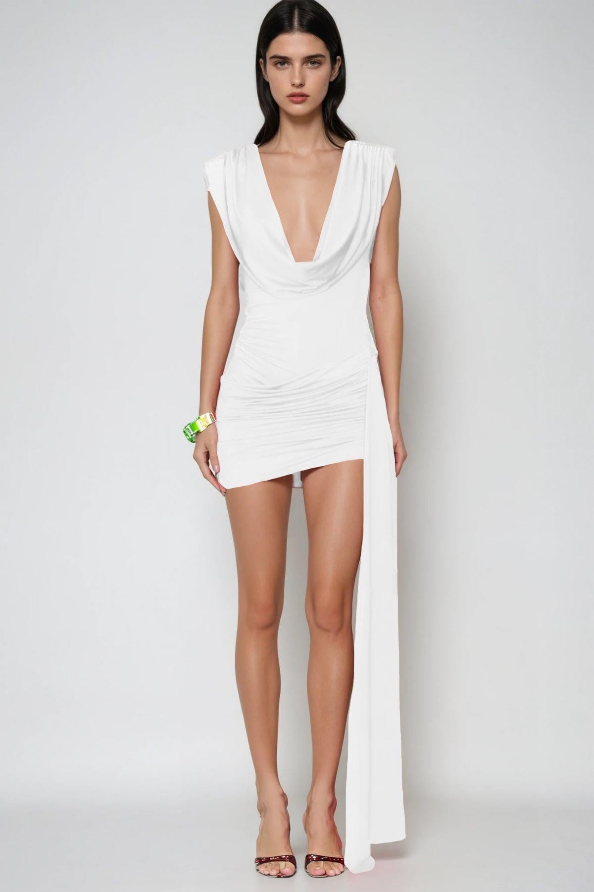 Derin Dökümlü Yaka Asimetrik Mini Elbise - Beyaz
