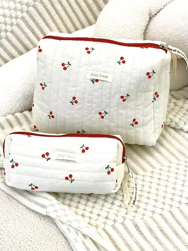 KİRAZ DESENLİ 2'Lİ SEHAYAT ÇANTASI