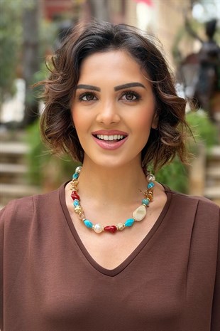 Kırmızı Taş Görünümlü Kolye