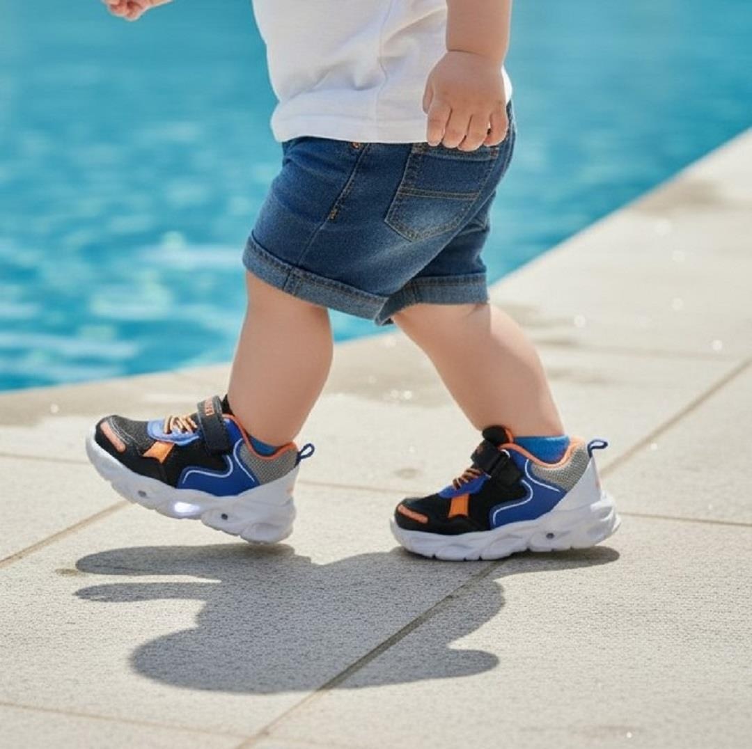 Wisco 018 Siyah-Mavi Cırtlı Işıklı Bebe Erkek Çocuk Spor Ayakkabı