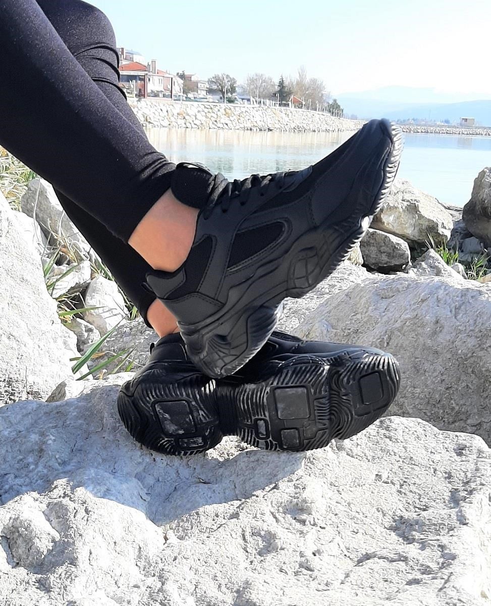 Dunlop 2323 Siyah Renk Fuspetli Kalın Taban Spor Ayakkabı