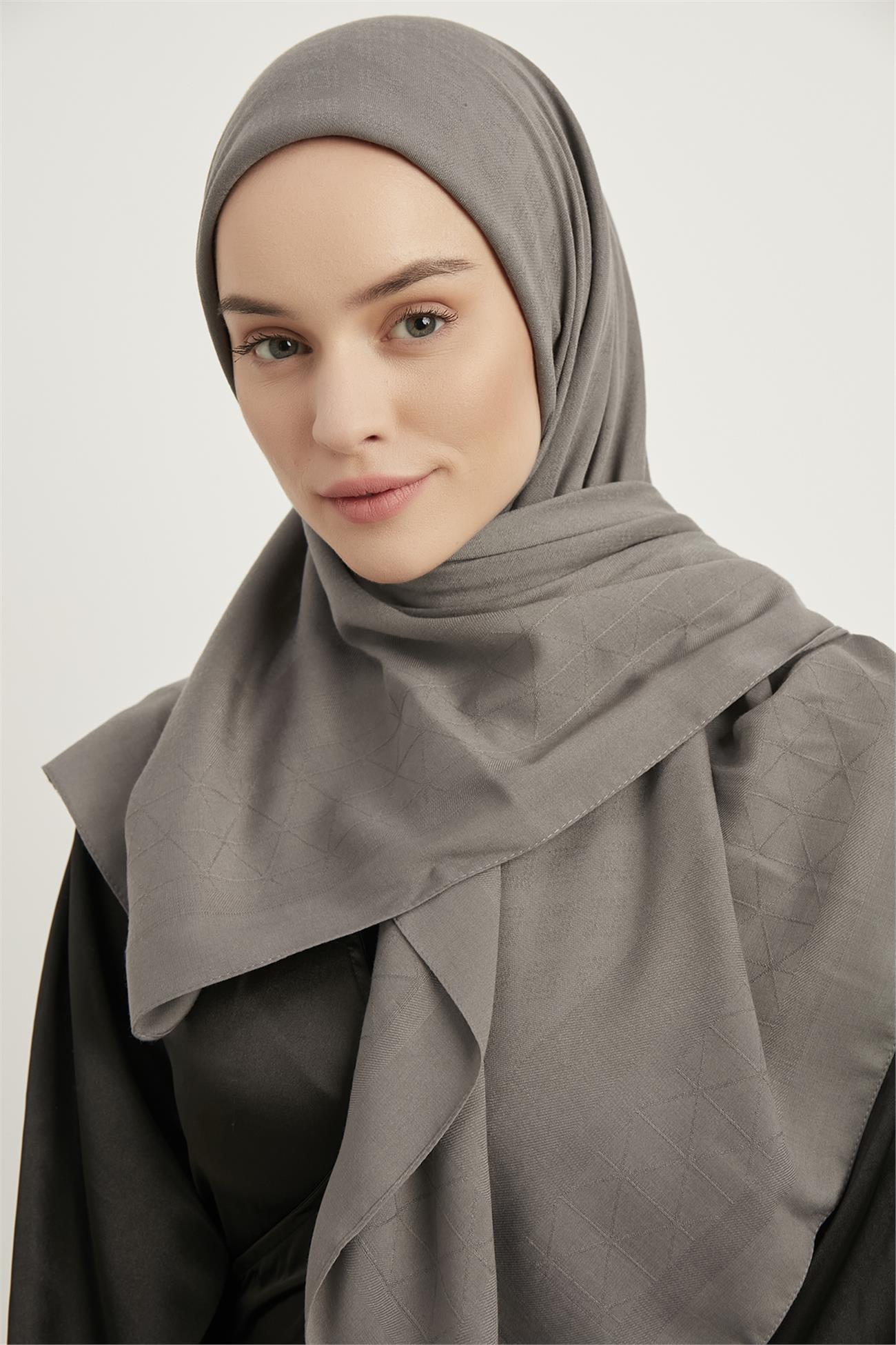Karaca Yün Eşarp -  FÜME