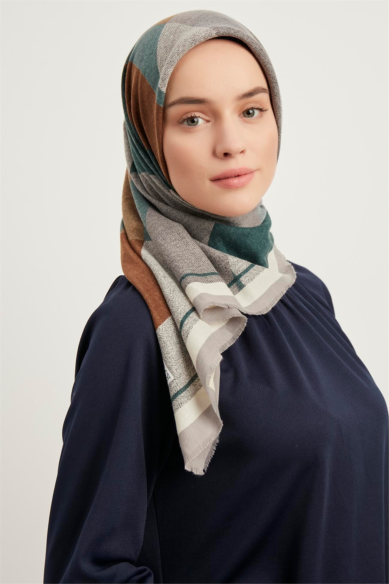 Karaca Yün Eşarp -  GRİ/GOLD