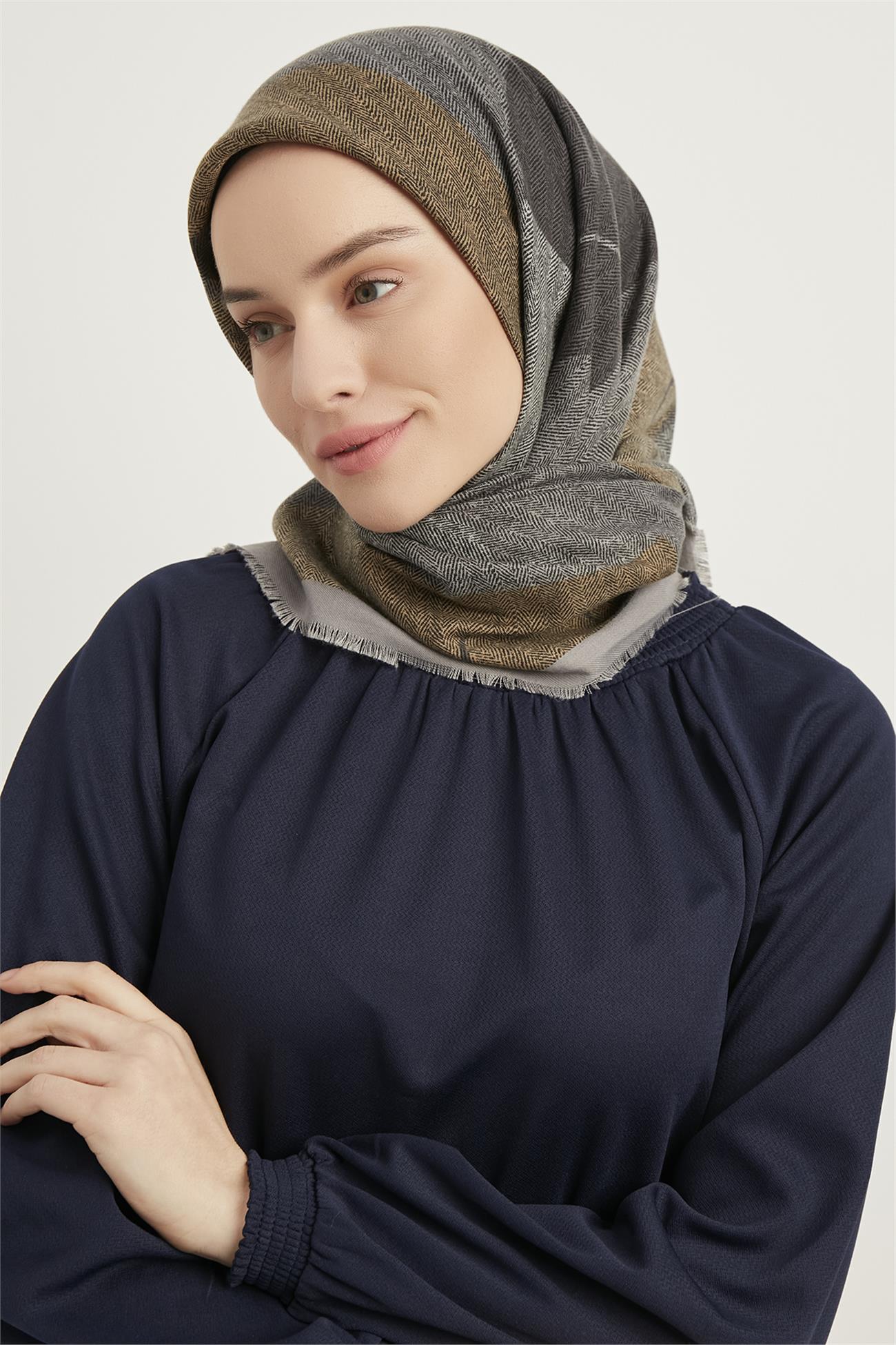 Karaca Yün Eşarp -  GRİ/KAHVE