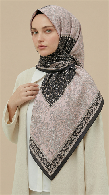 RAVENA DESENLİ 120*120 CM İPEK ŞİFON EŞARP -  PUDRA / SİYAH
