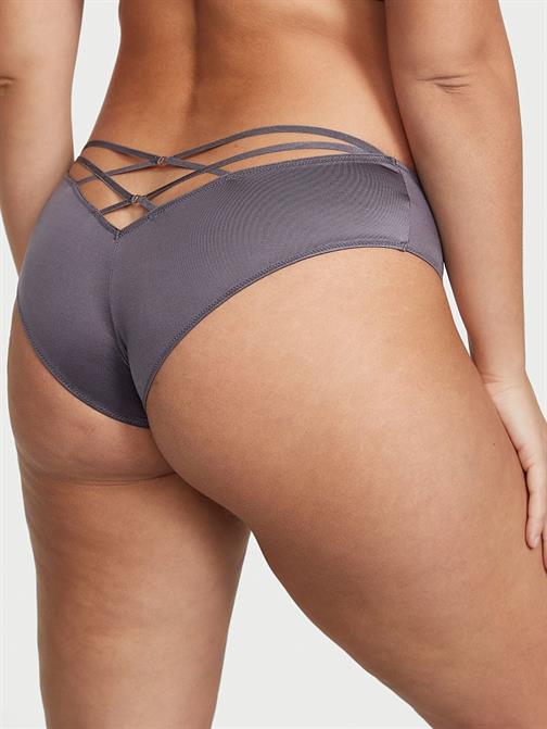 Arkası Askılı Derin Bacak Kesim Cheeky Külot
