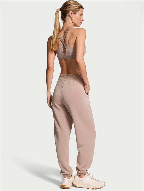 Featherweight Dar Kesim Jogger