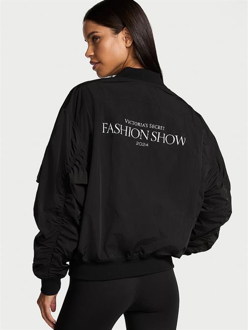 Victoria's Secret Defilesi '24 Paraşüt Bomber Ceket