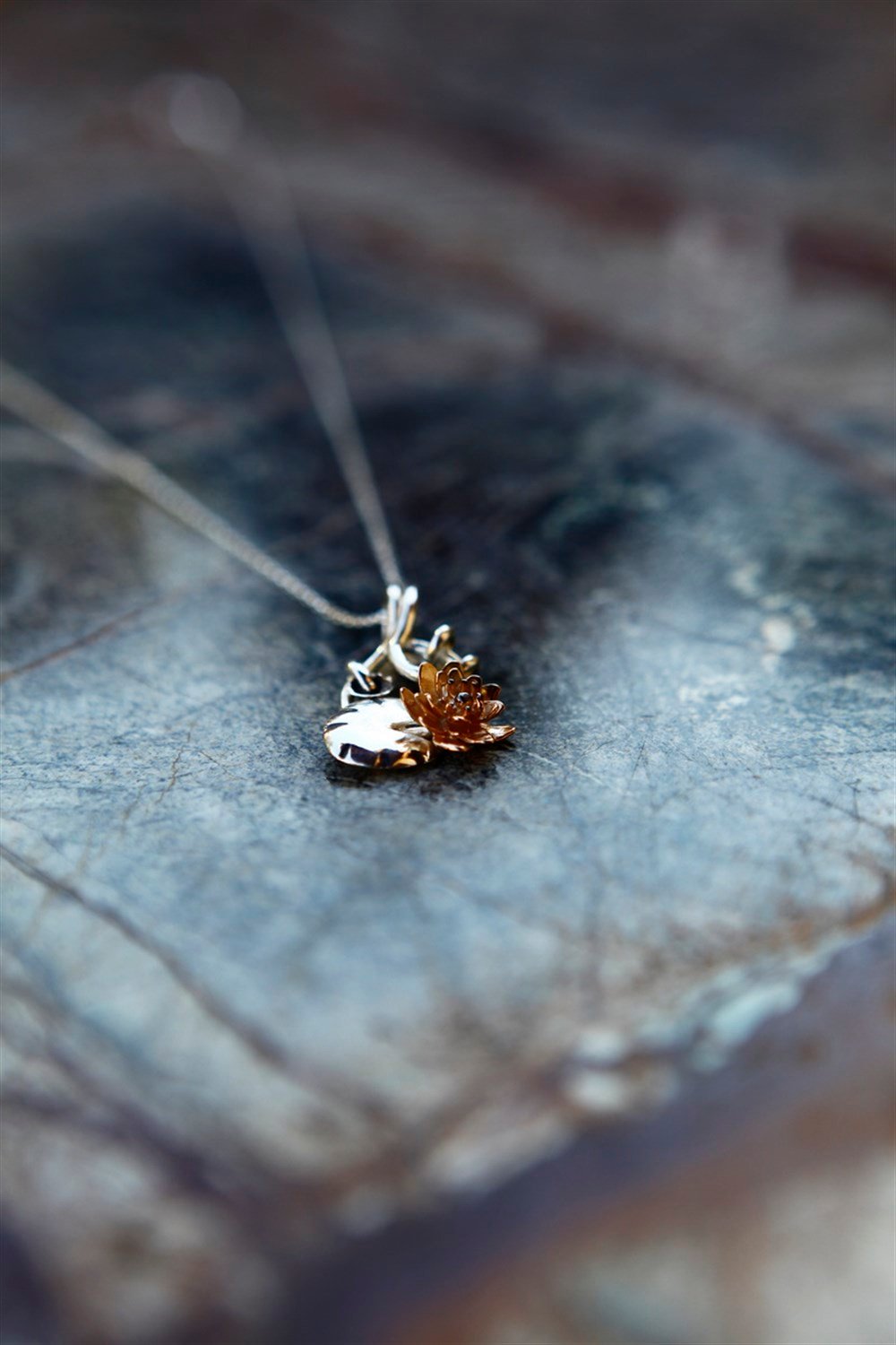 'BİR ÖZ' KOLYE (LOTUS)