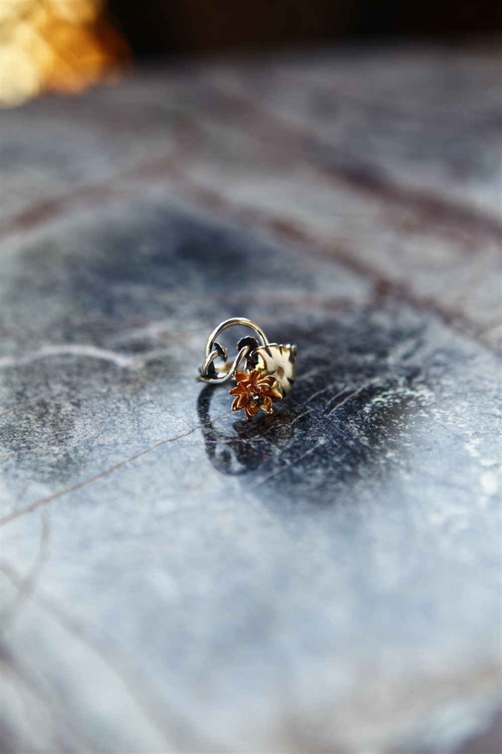 'BİR ÖZ' YÜZÜK (LOTUS)