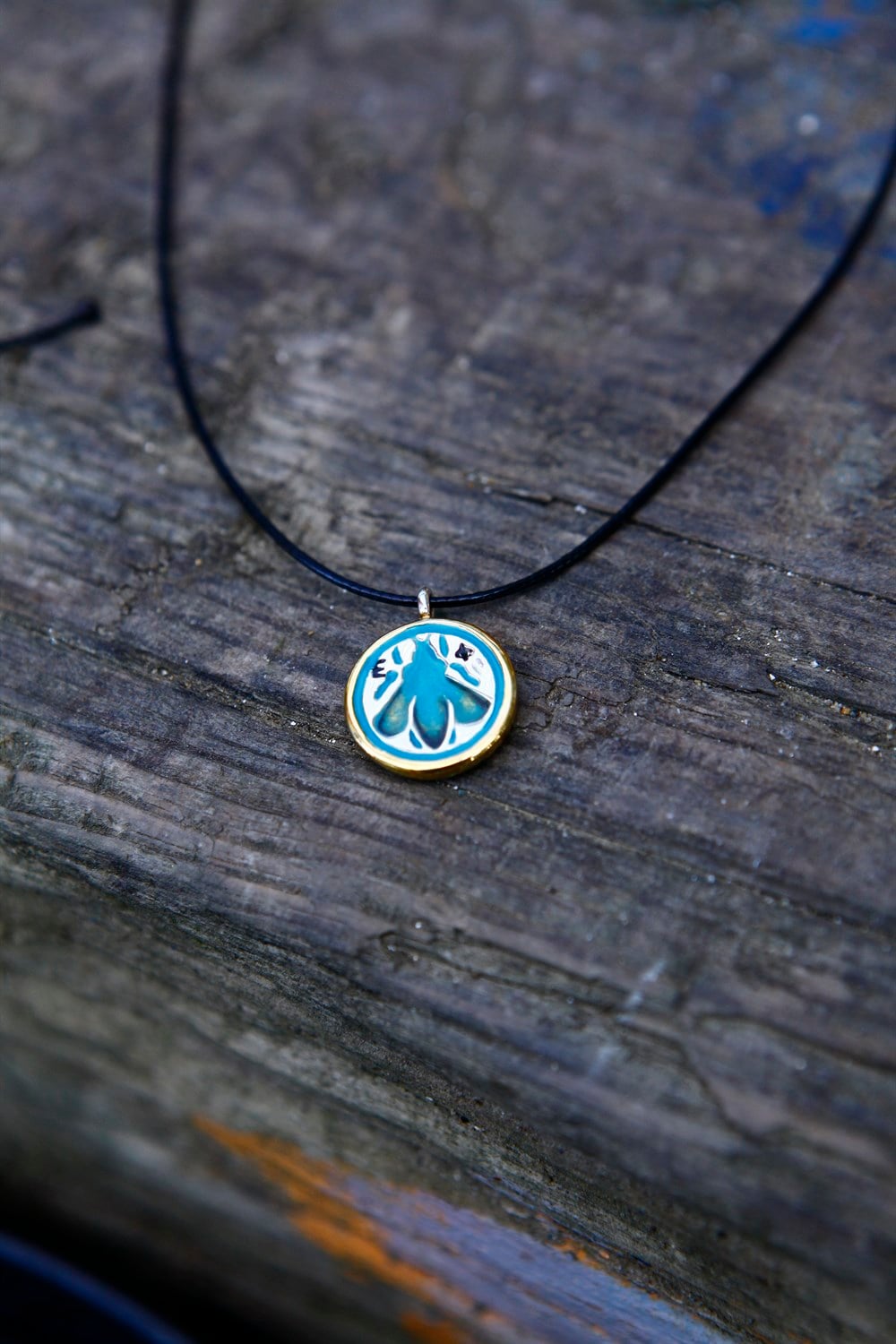 KRALİÇE ARI TURKUAZ MİNELİ KOLYE