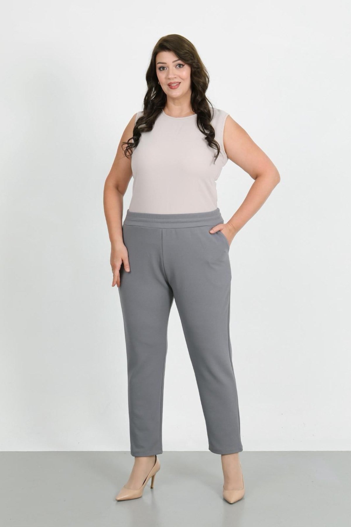 KADIN GRİ DAR PAÇA BELİ LASTİKLİ PANTOLON