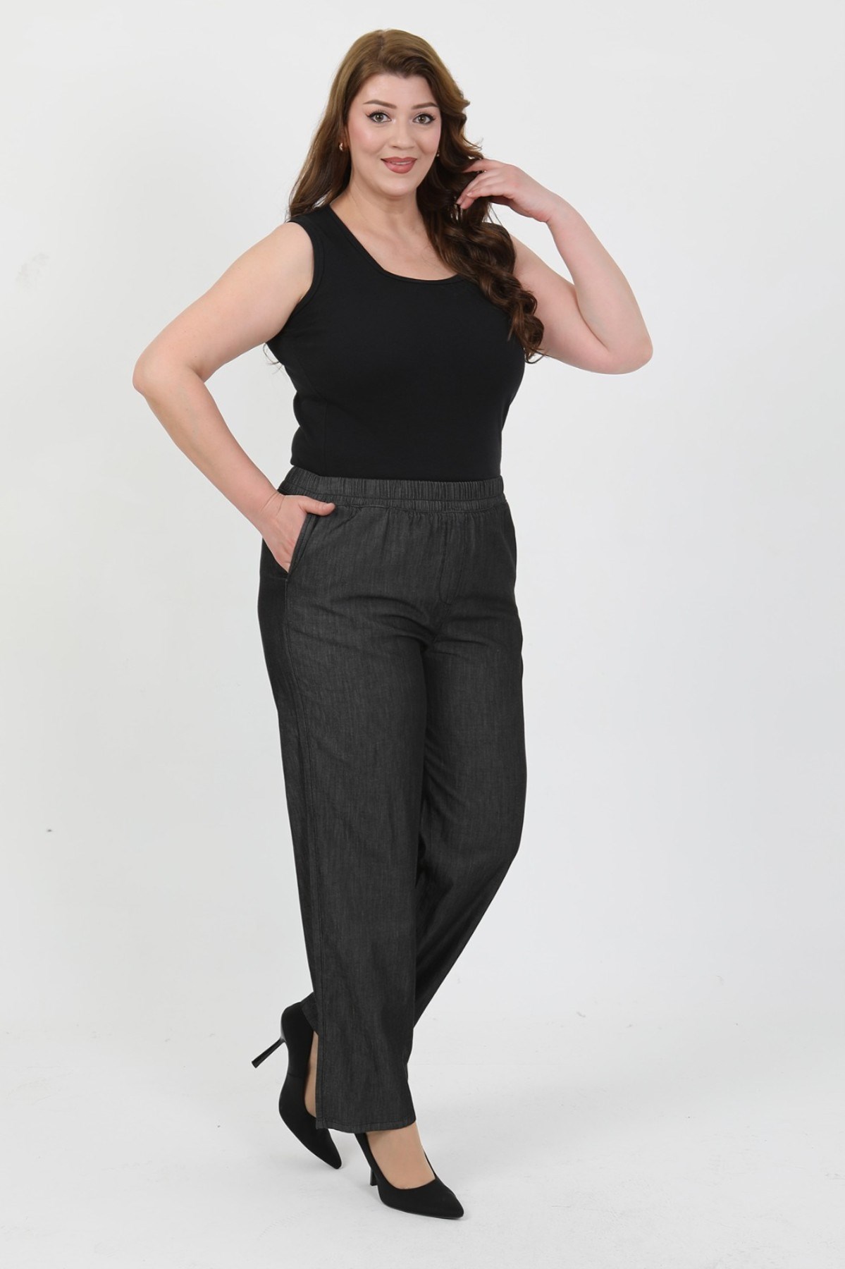 Kadın Siyah Beli Lastikli Büyük Beden Kot Pantolon