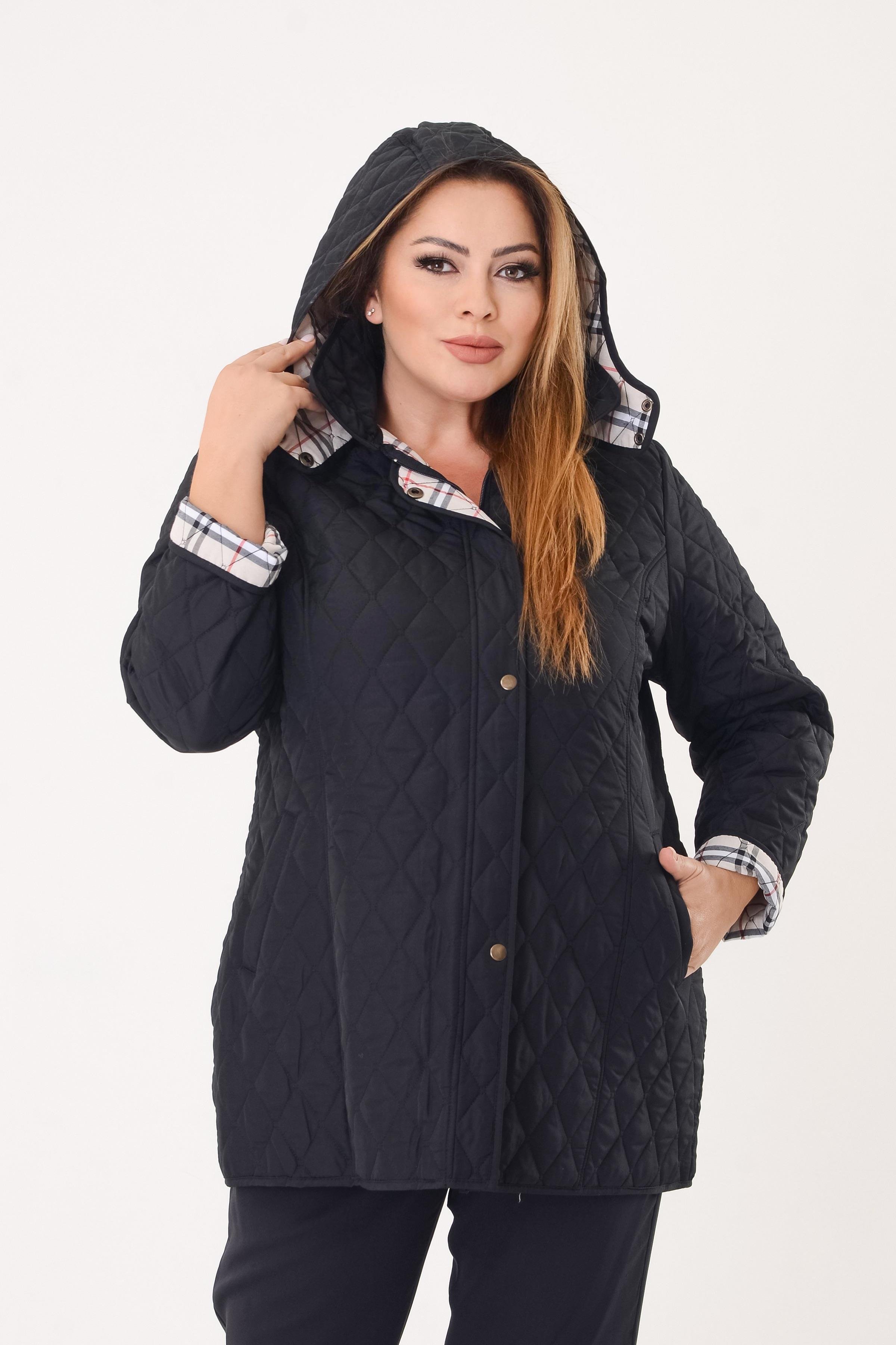 Büyük Beden Siyah Renk İçi Ekose Desenli Kapitone Mont