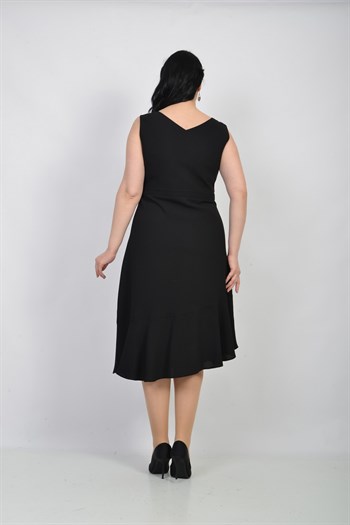 Büyük Beden Siyah Renkli Eteği Volanlı Krep Elbise