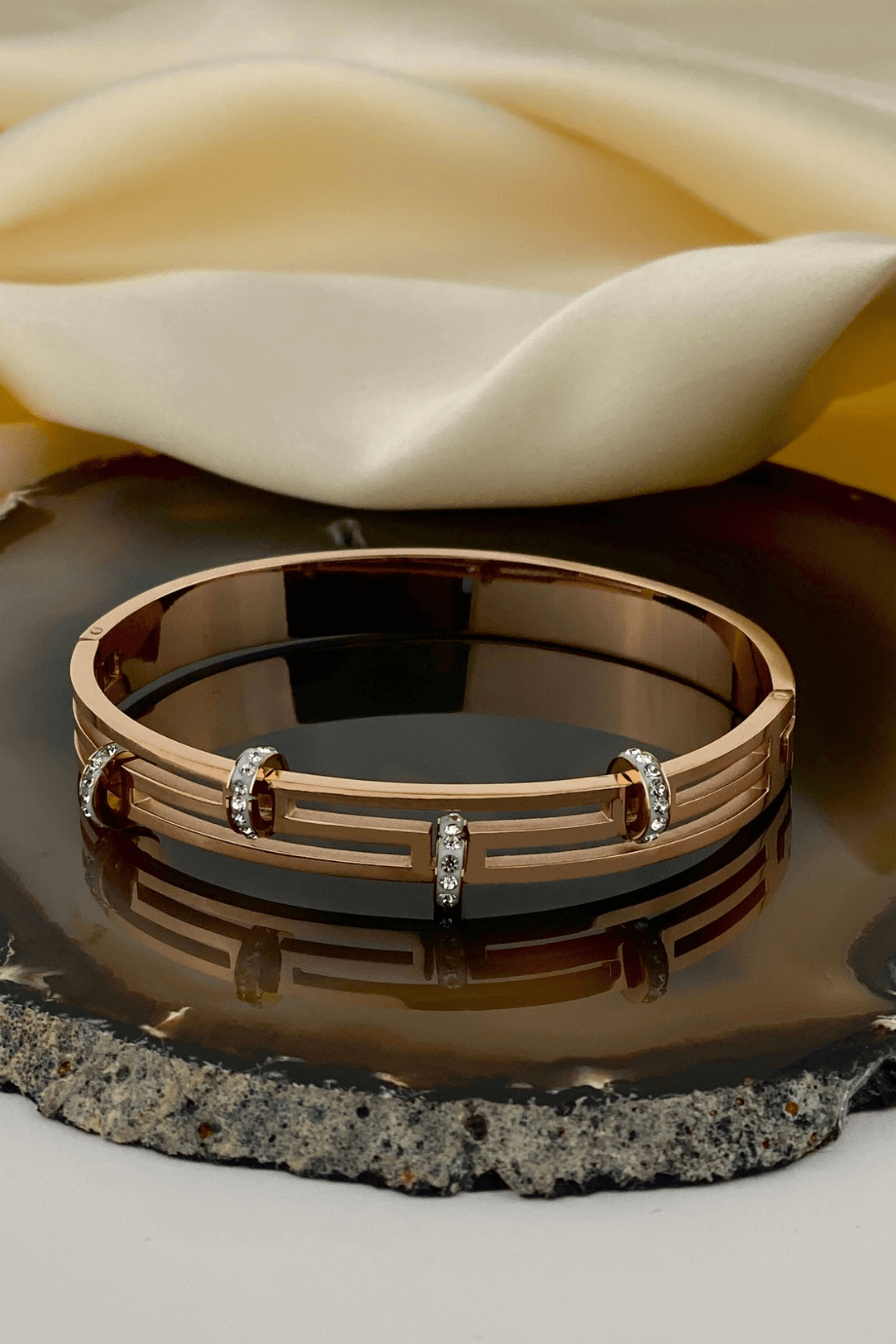 Taşlı Modern Stil Kelepçe Bileklik Bronz
