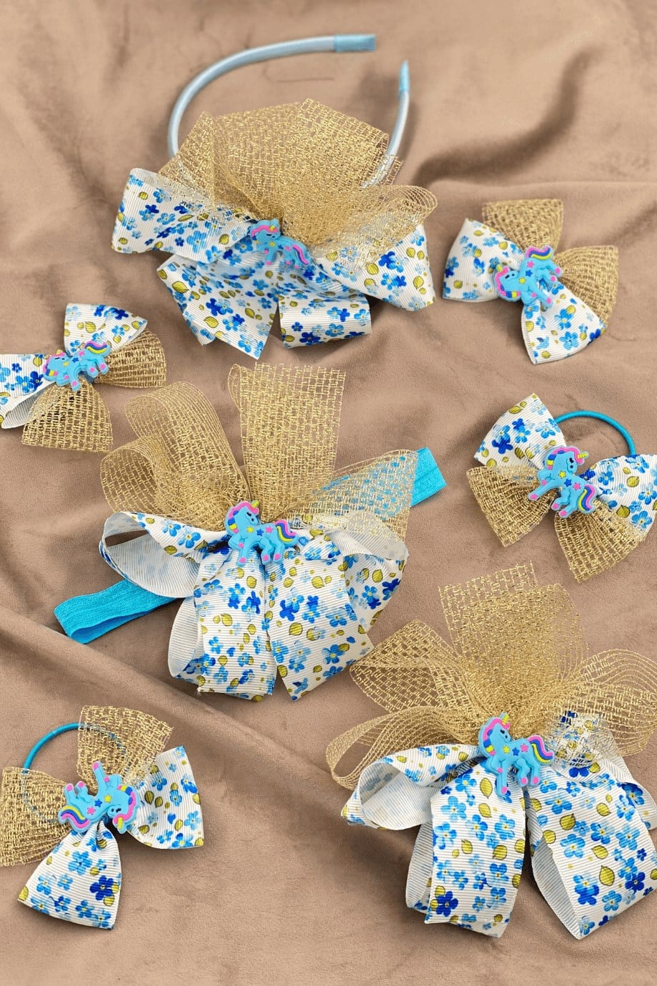 Macfame Horse Figured Ribbon Kids Buckle Set