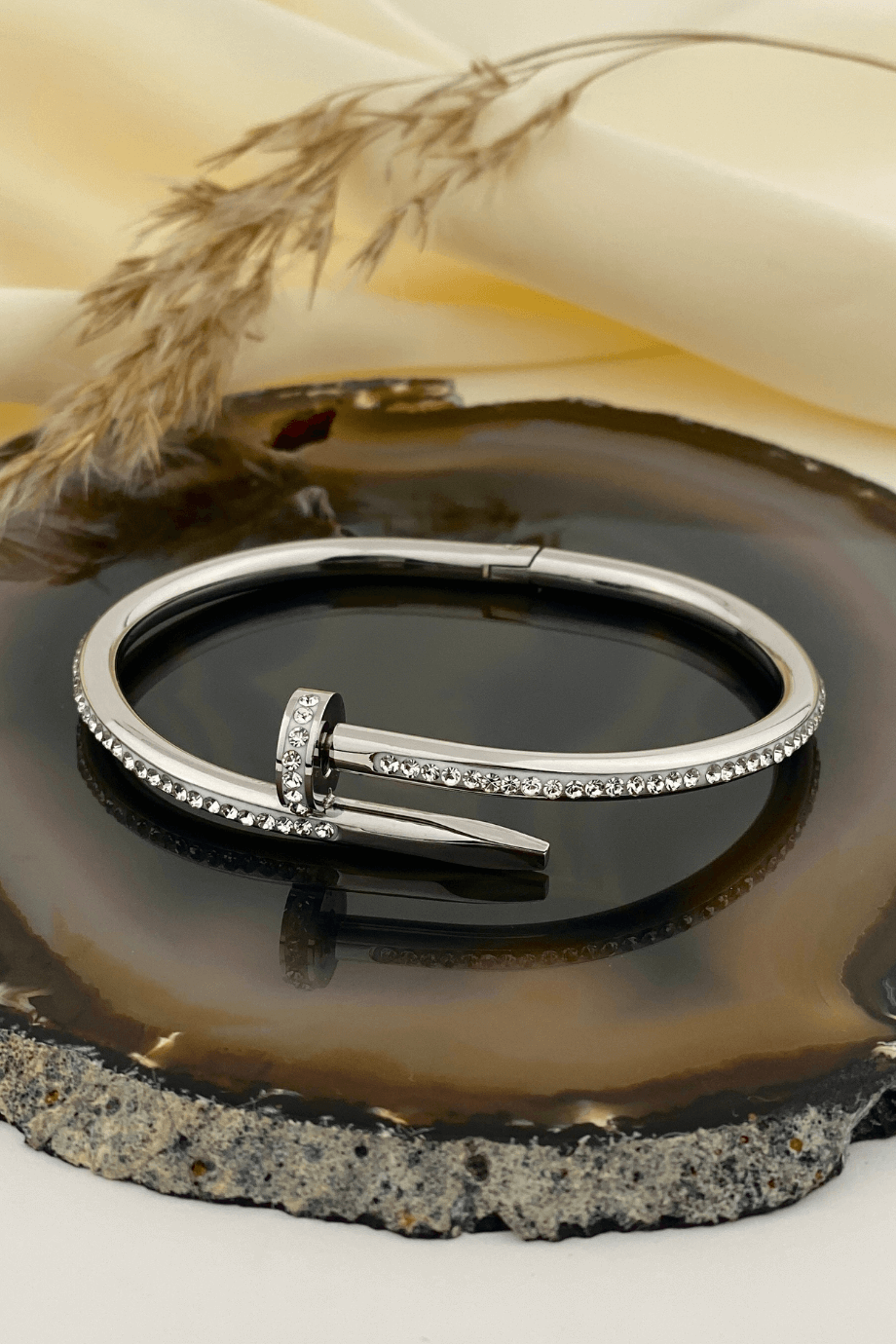 Çivi Model Taşlı Gümüş Kelepçe Bileklik